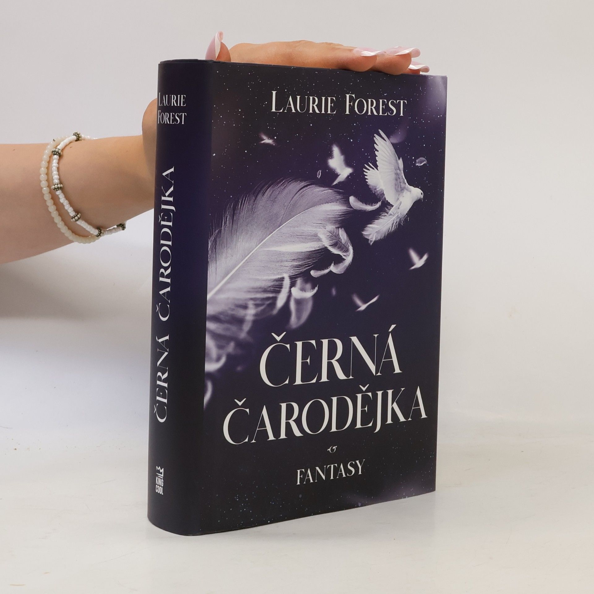 Laurie Forest Černá čarodějka