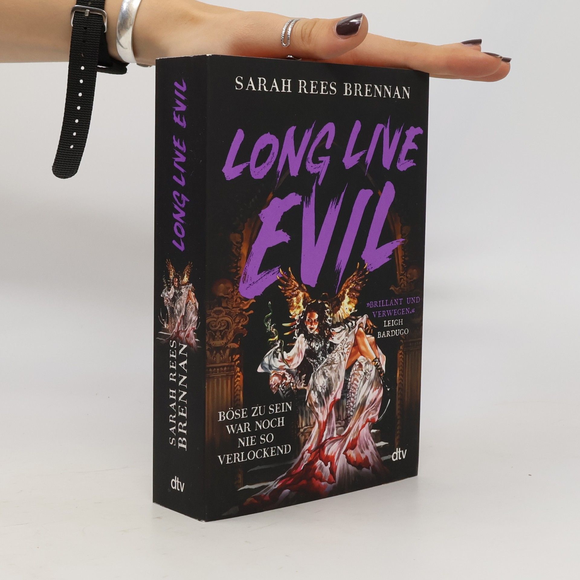 Sarah Rees Brennan Long Live Evil