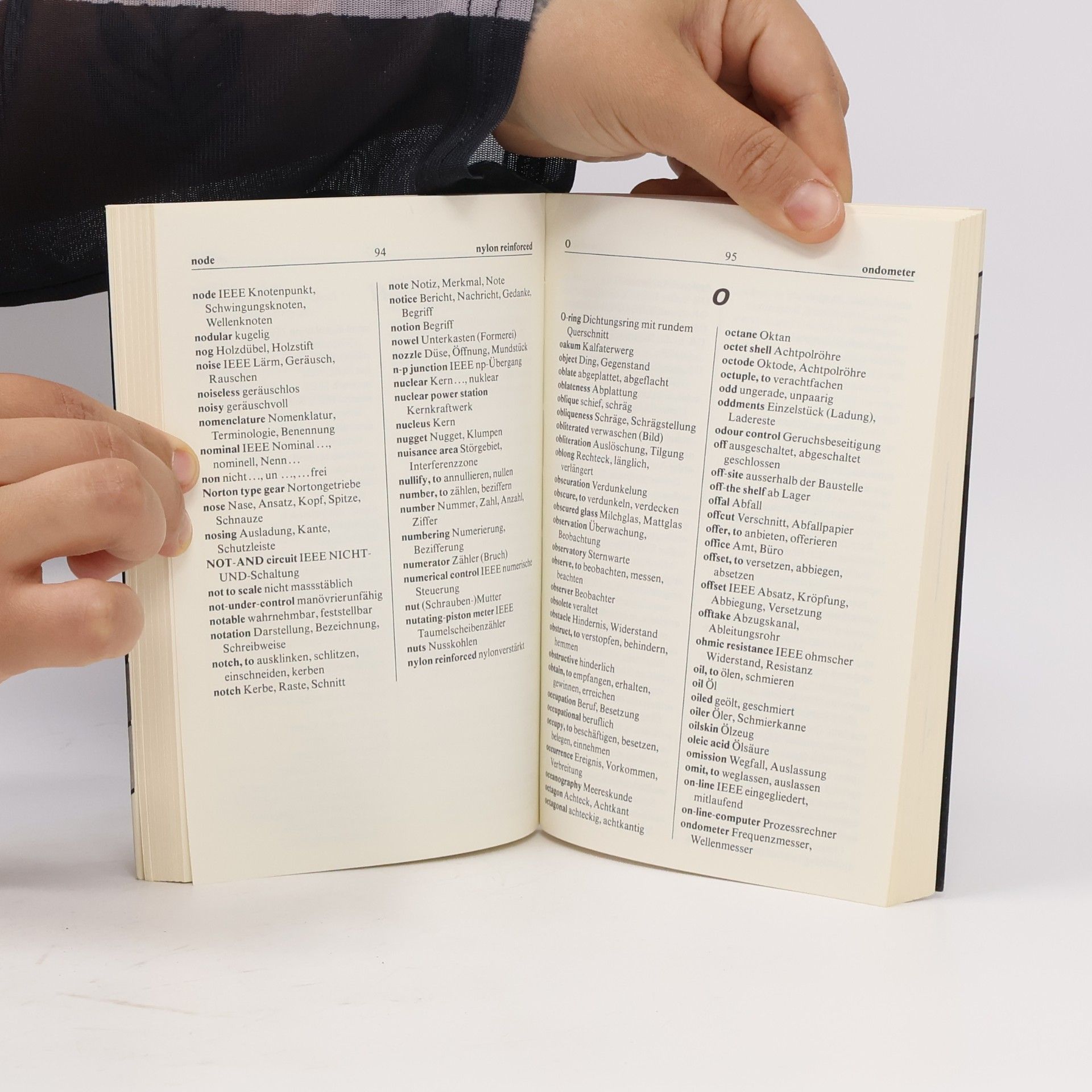 Georg Moellerke Concise electronics dictionary