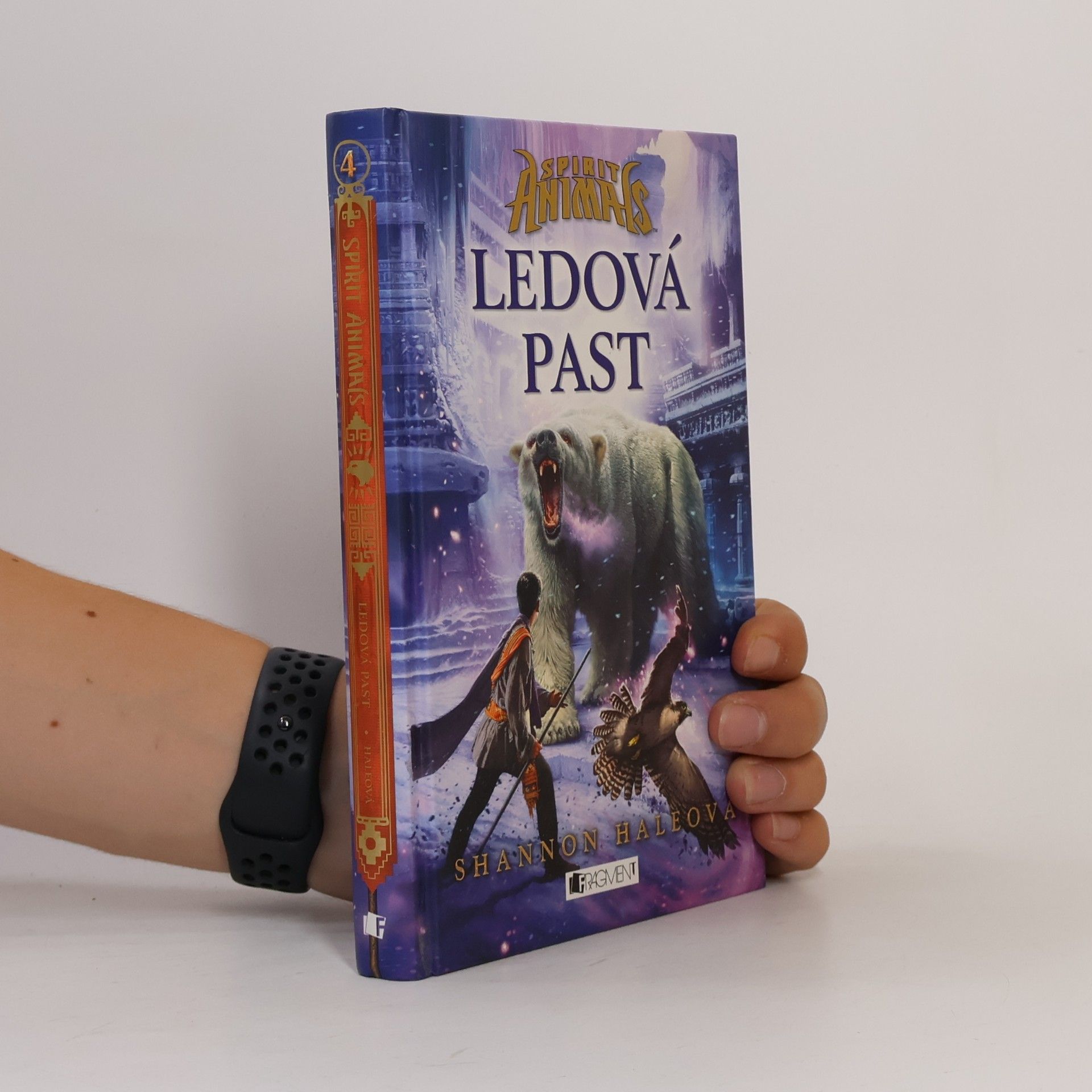 Shannon Hale Ledová past