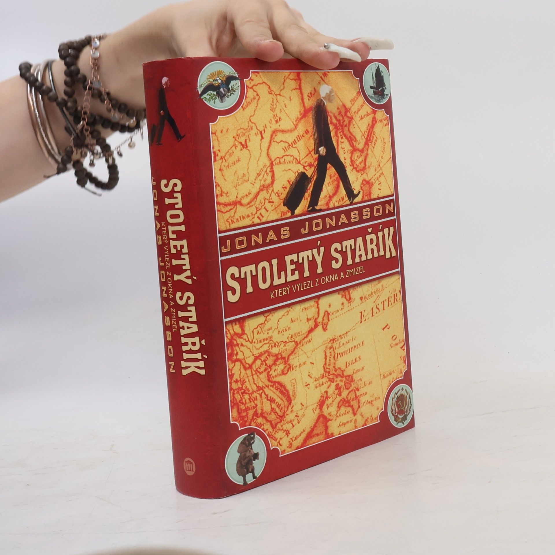 Jonas Jonasson Stoletý stařík, který vylezl z okna a zmizel