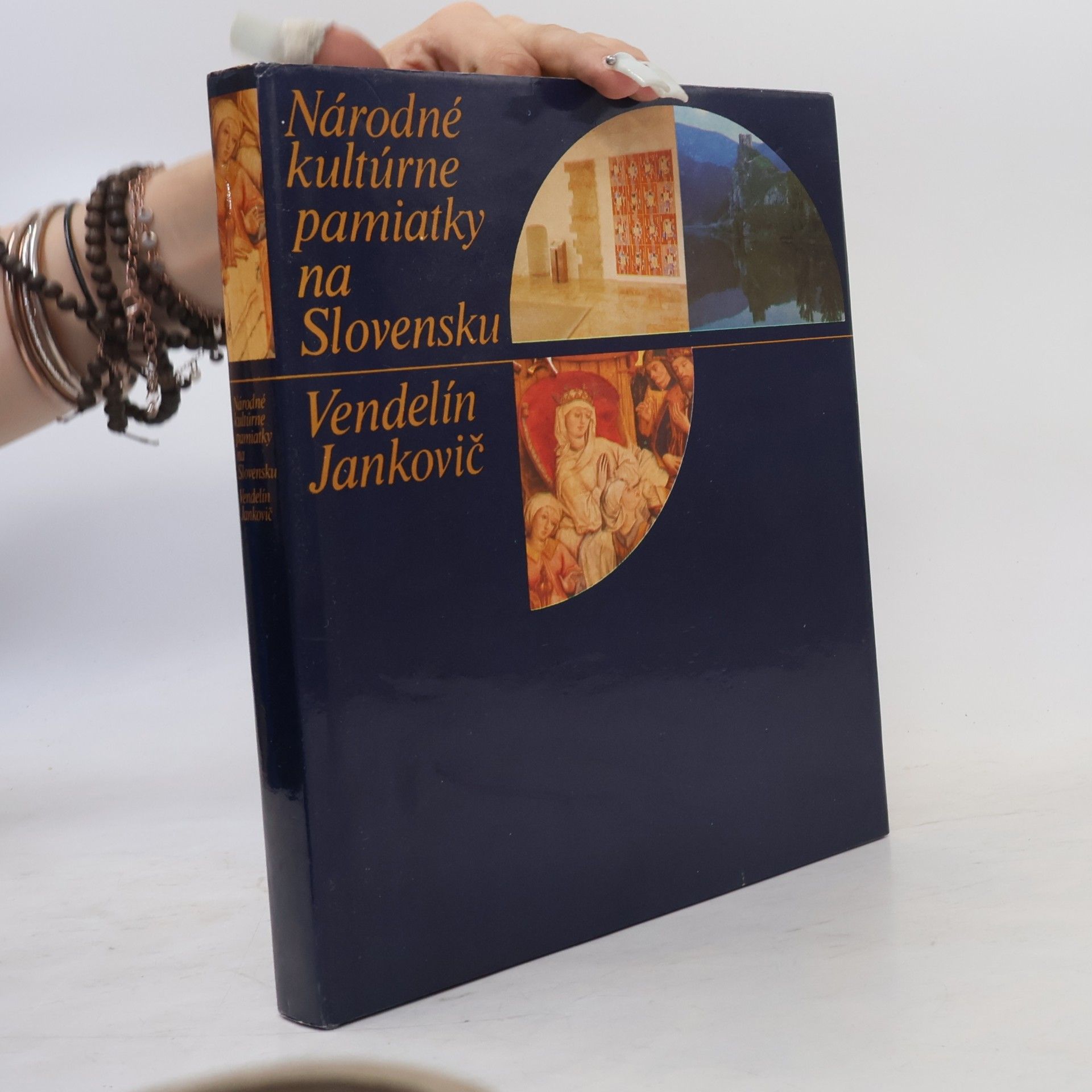 Autorenkollektiv Národné kultúrne pamiatky na Slovensku
