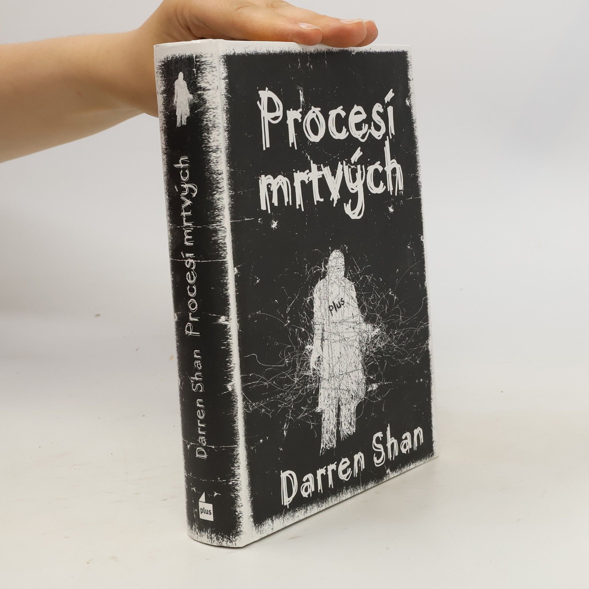 Darren O'Shaughnessey Procesí mrtvých. První svazek trilogie Město