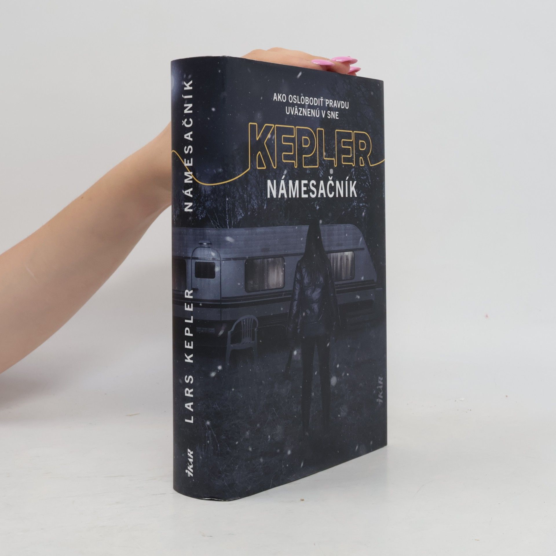 Lars Kepler Námesačník