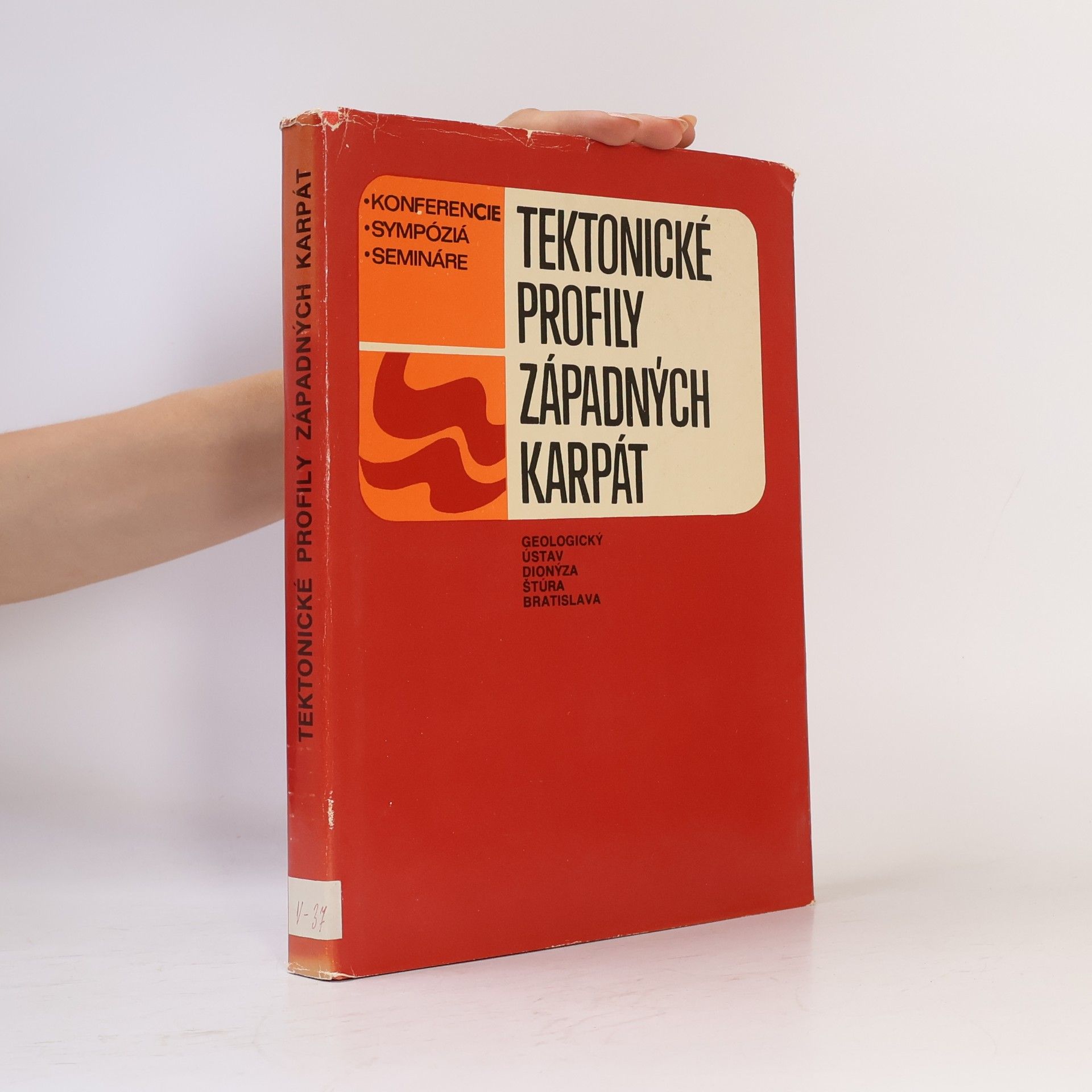 Michal Maheľ Tektonické profily Západných Karpát