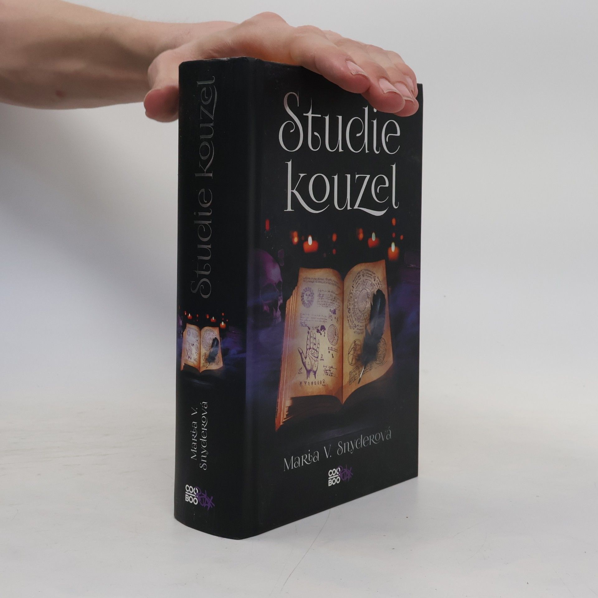 Maria V. Snyder Studie kouzel