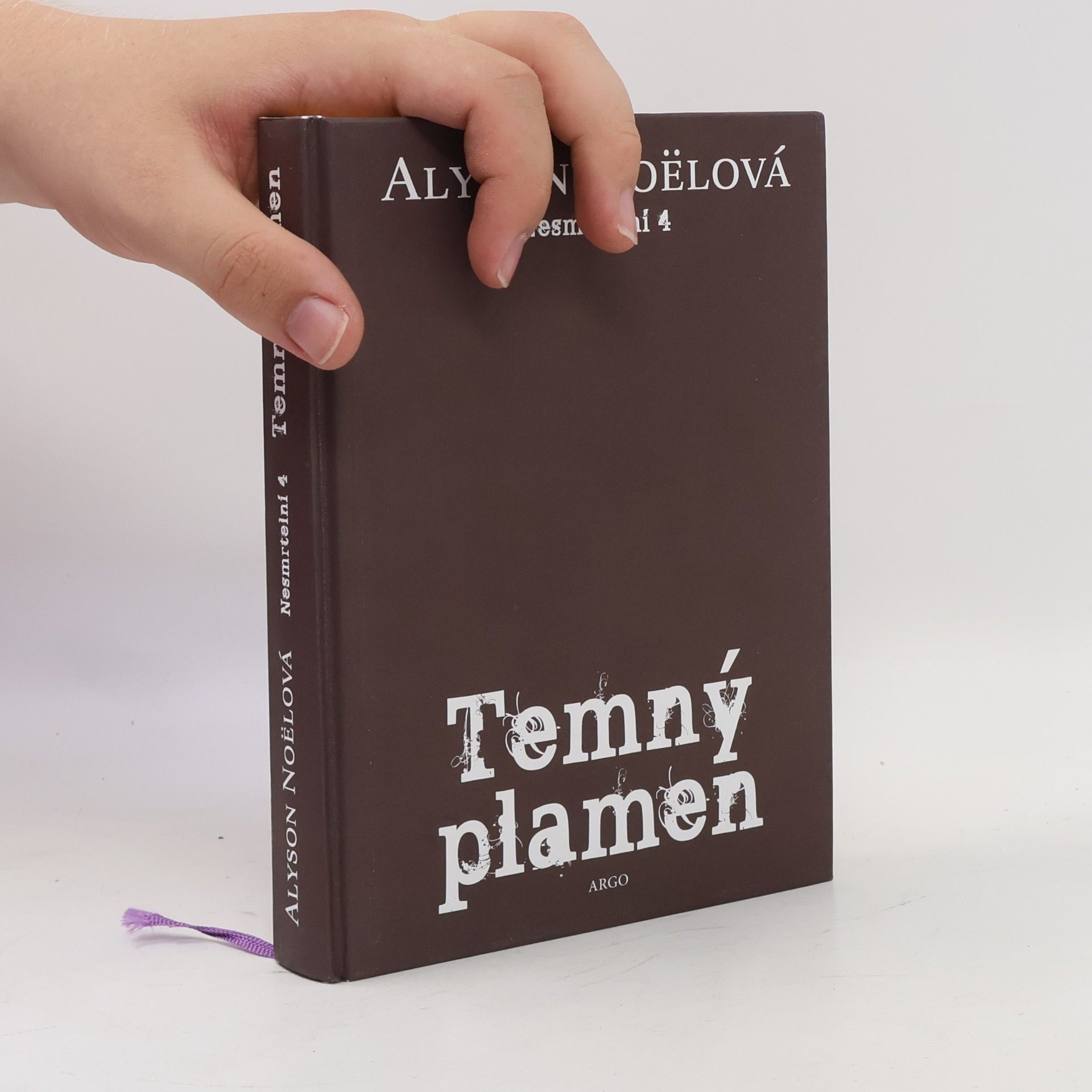 Alyson Noël Nesmrtelní. 4, Temný plamen