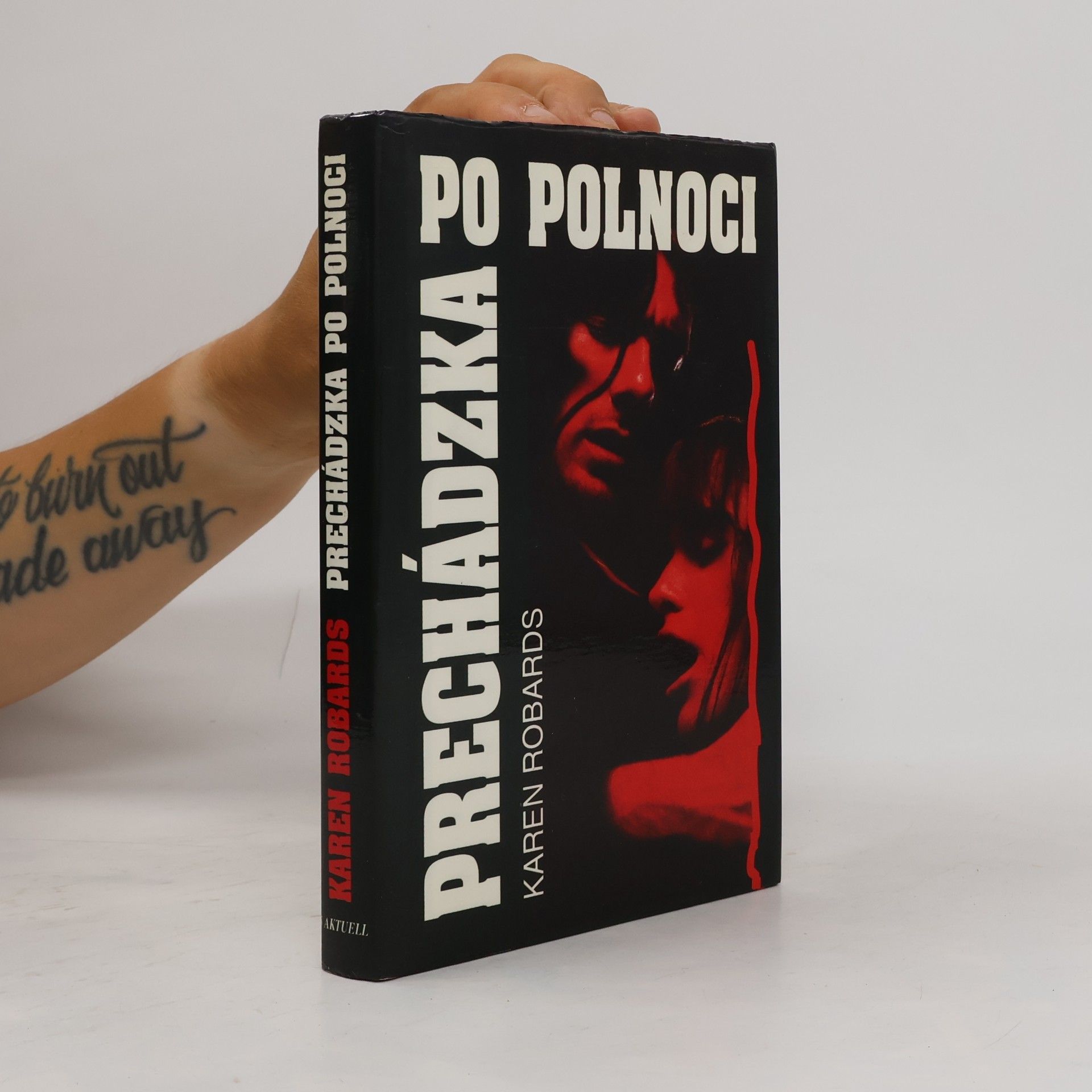 Karen Robards Prechádzka po polnoci