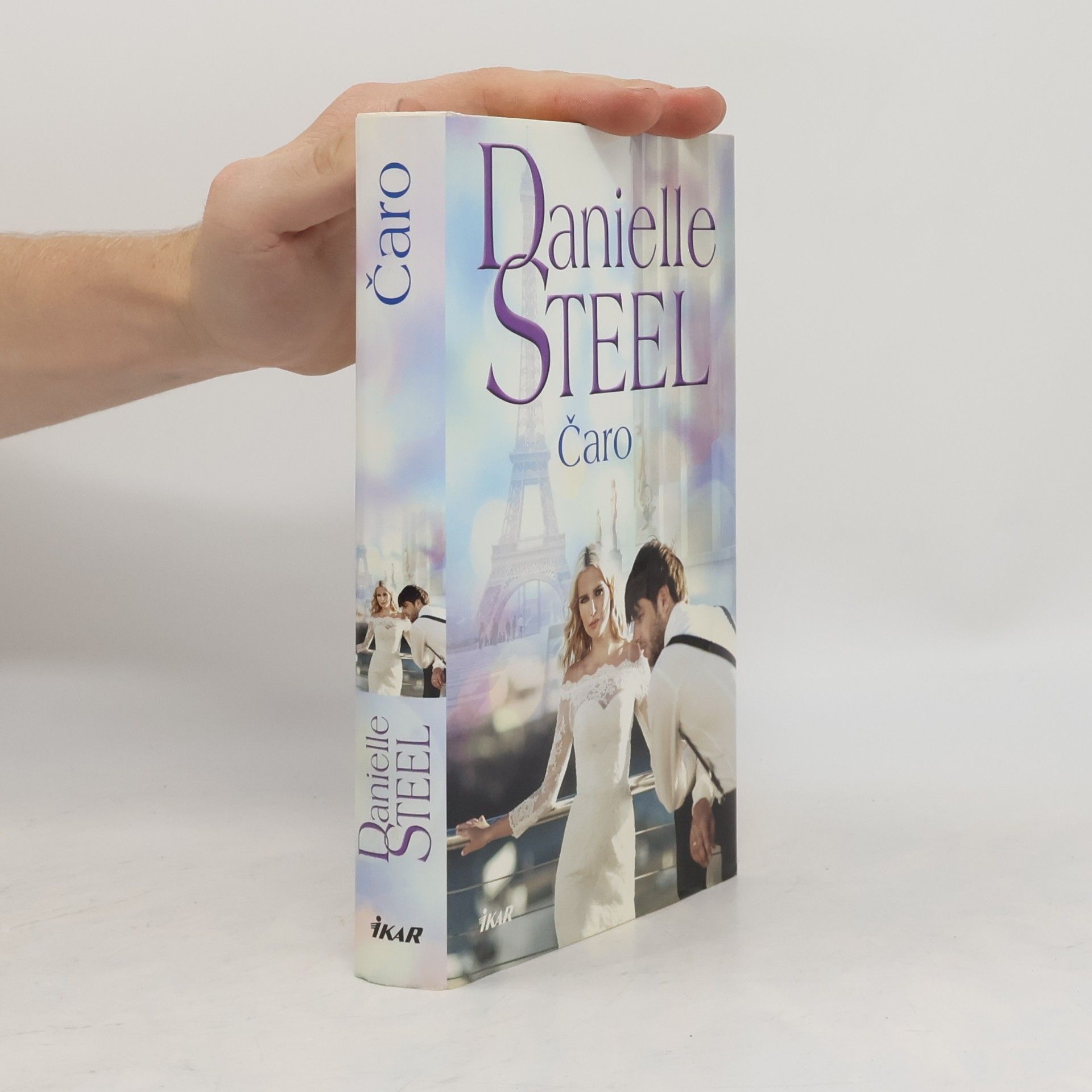 Danielle Steel Čaro