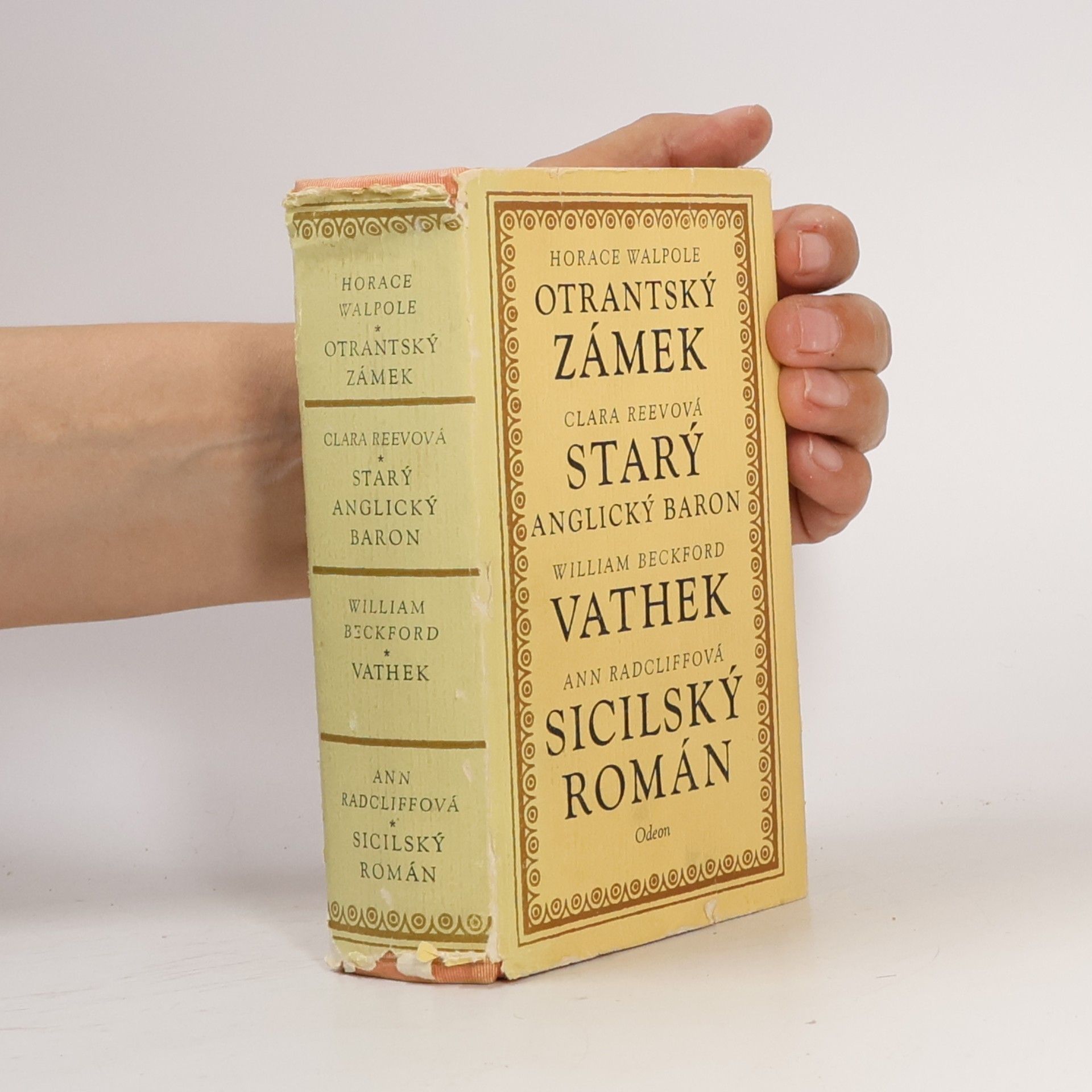 Otrantský zámek. Starý anglický baron. Vathek. Sicilský román