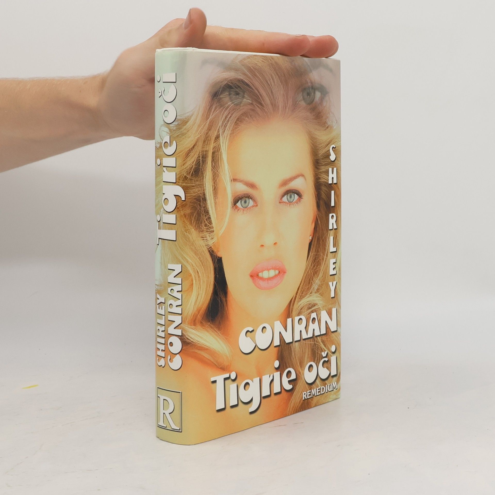 Shirley Conran Tigrie oči