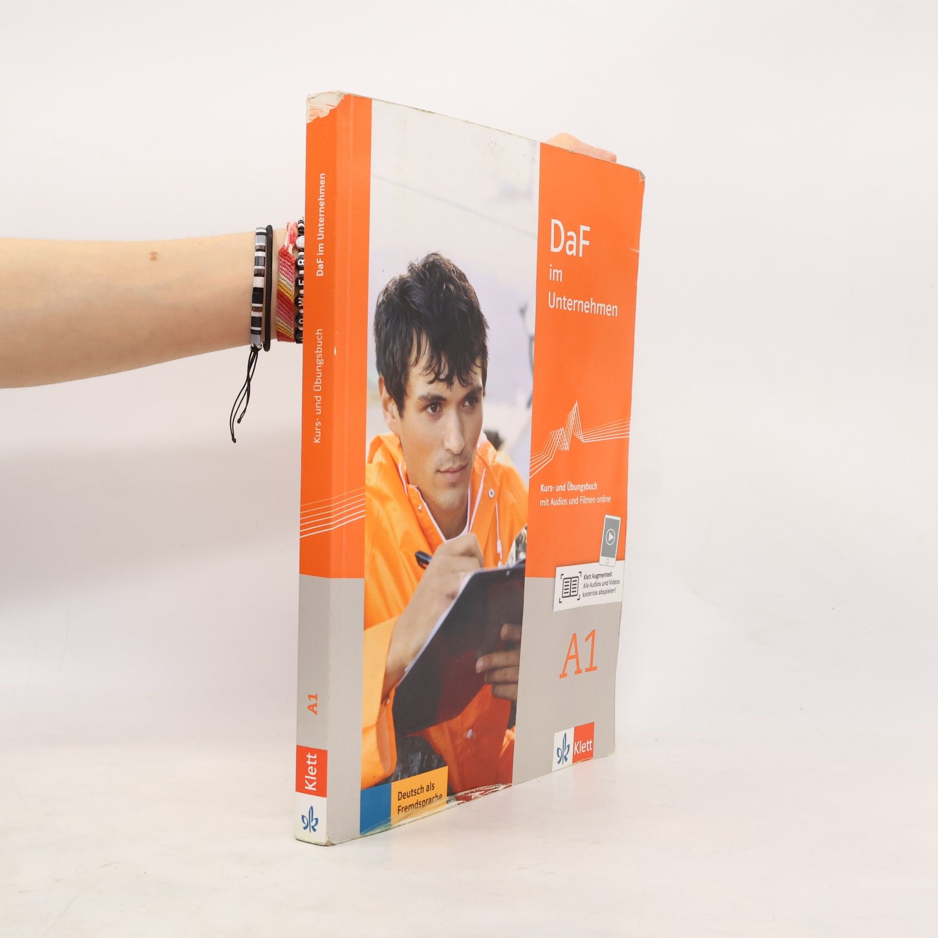 AA.VV. DaF im Unternehmen A1. Kurs- und Übungsbuch
