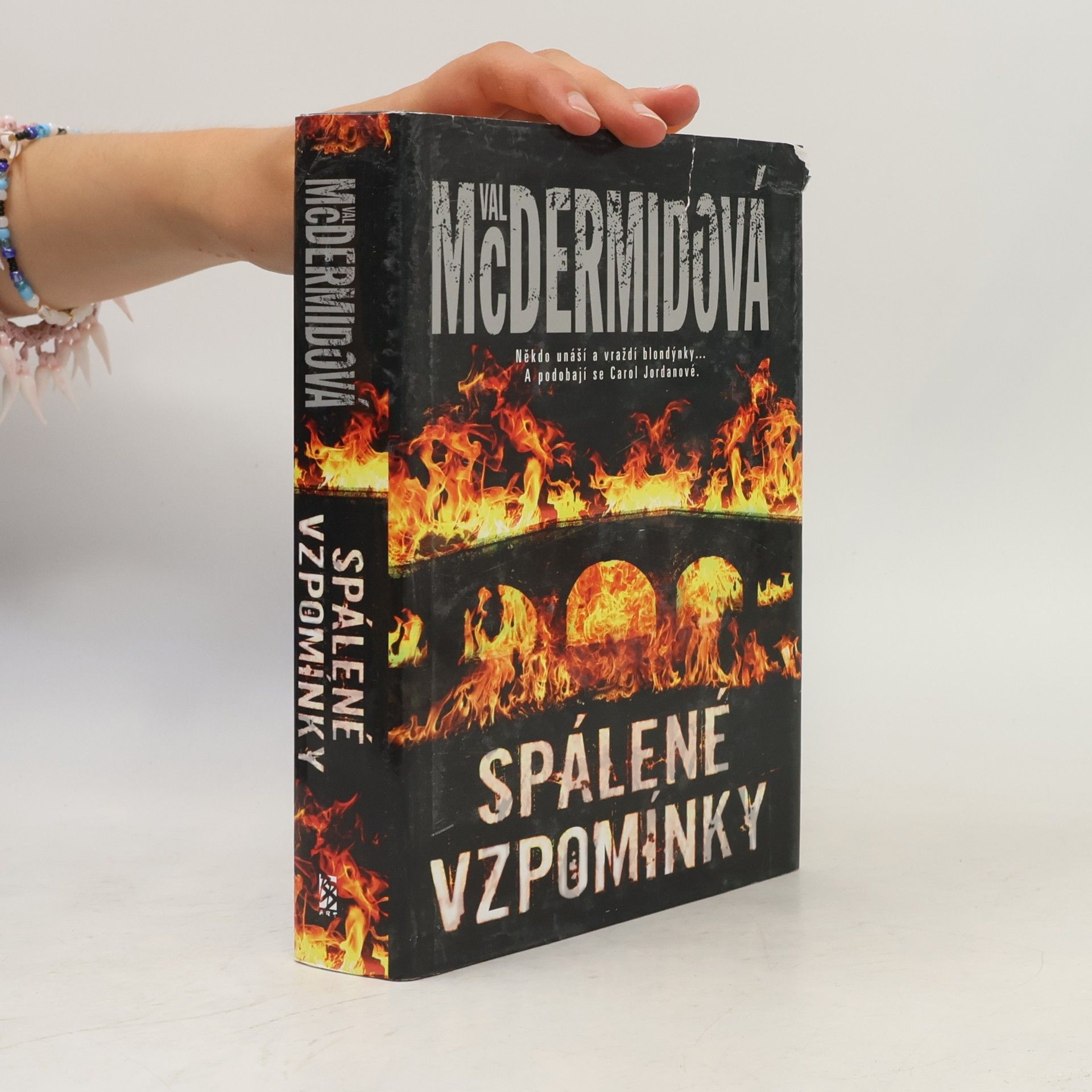Val McDermid Spálené vzpomínky