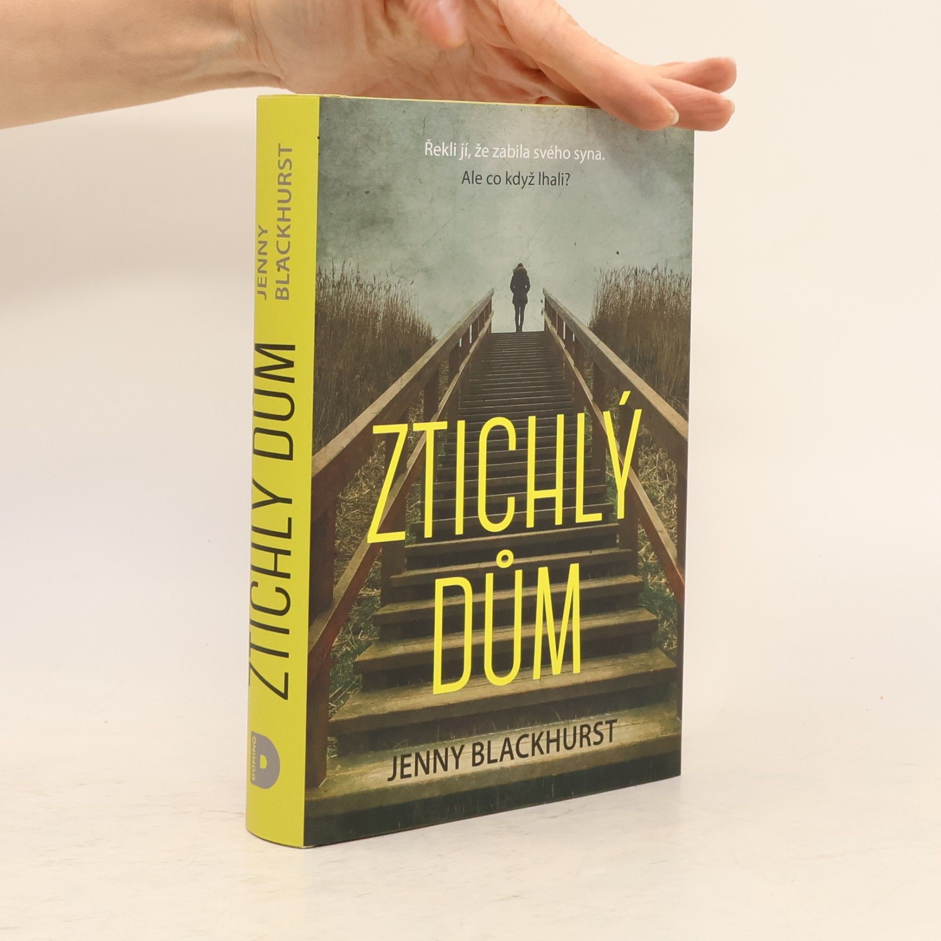 Jenny Blackhurst Ztichlý dům