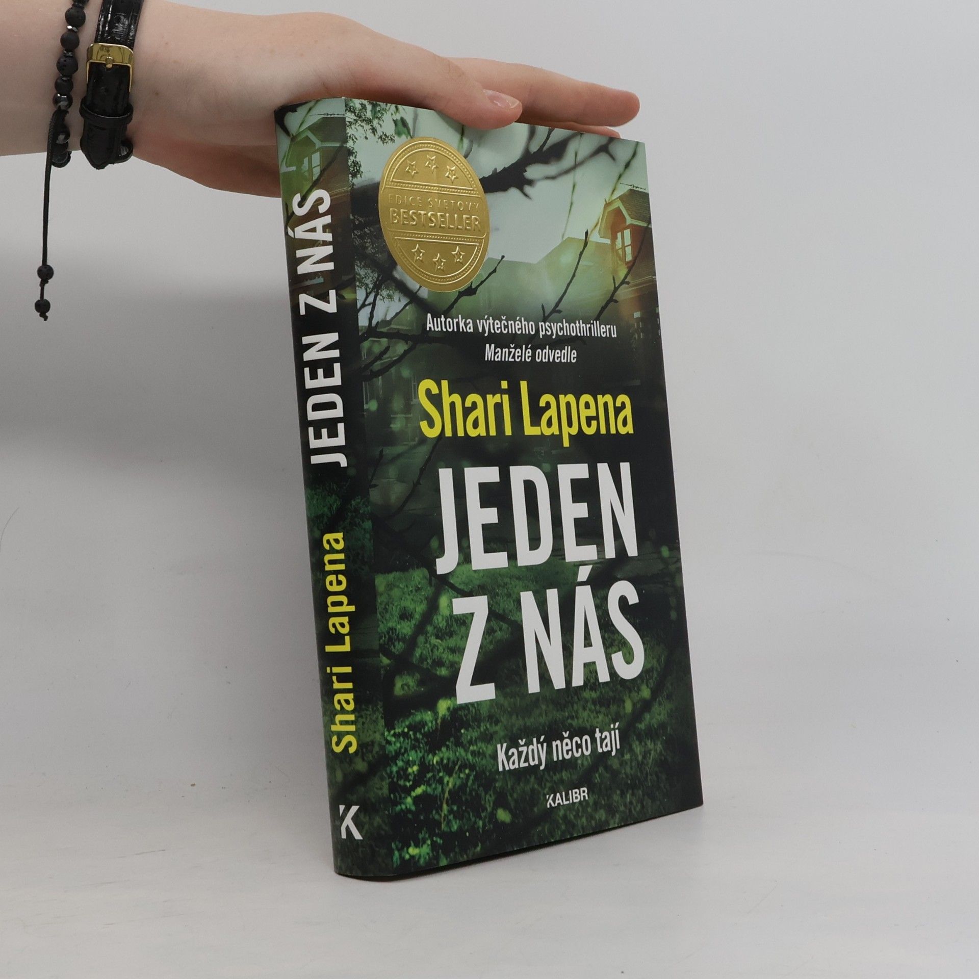Shari Lapena Jeden z nás