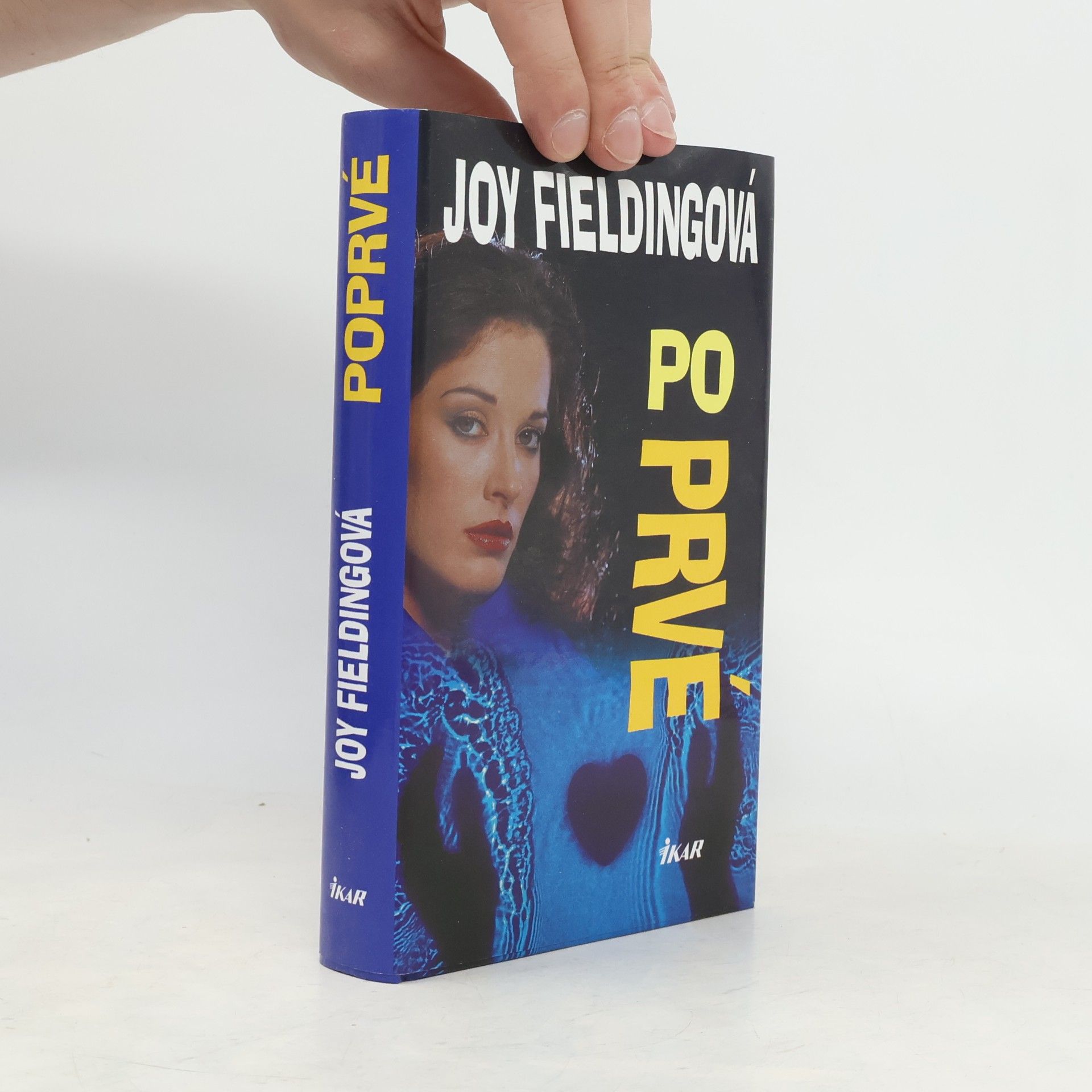 Joy Fielding Poprvé