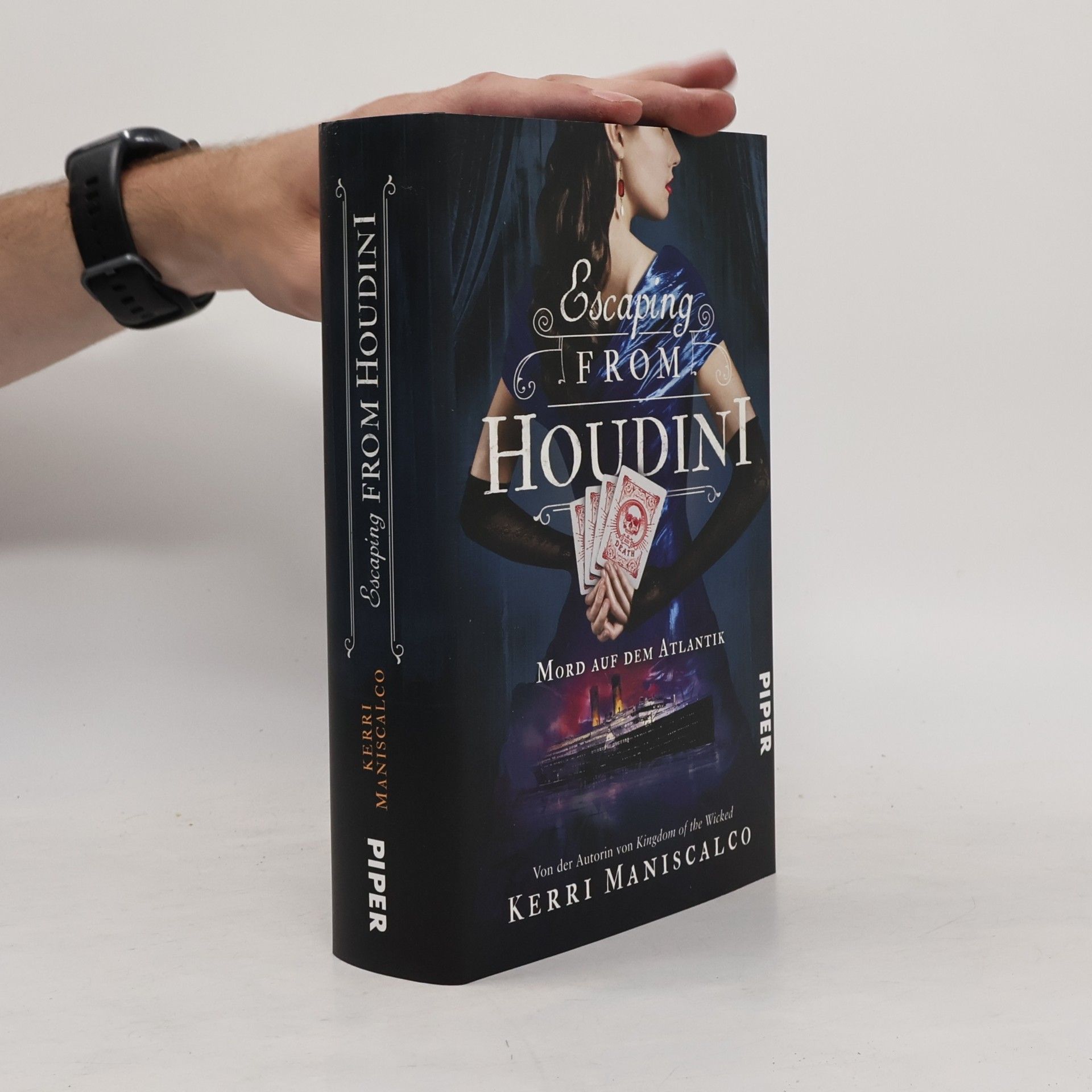 Kerri Maniscalco Escaping from Houdini