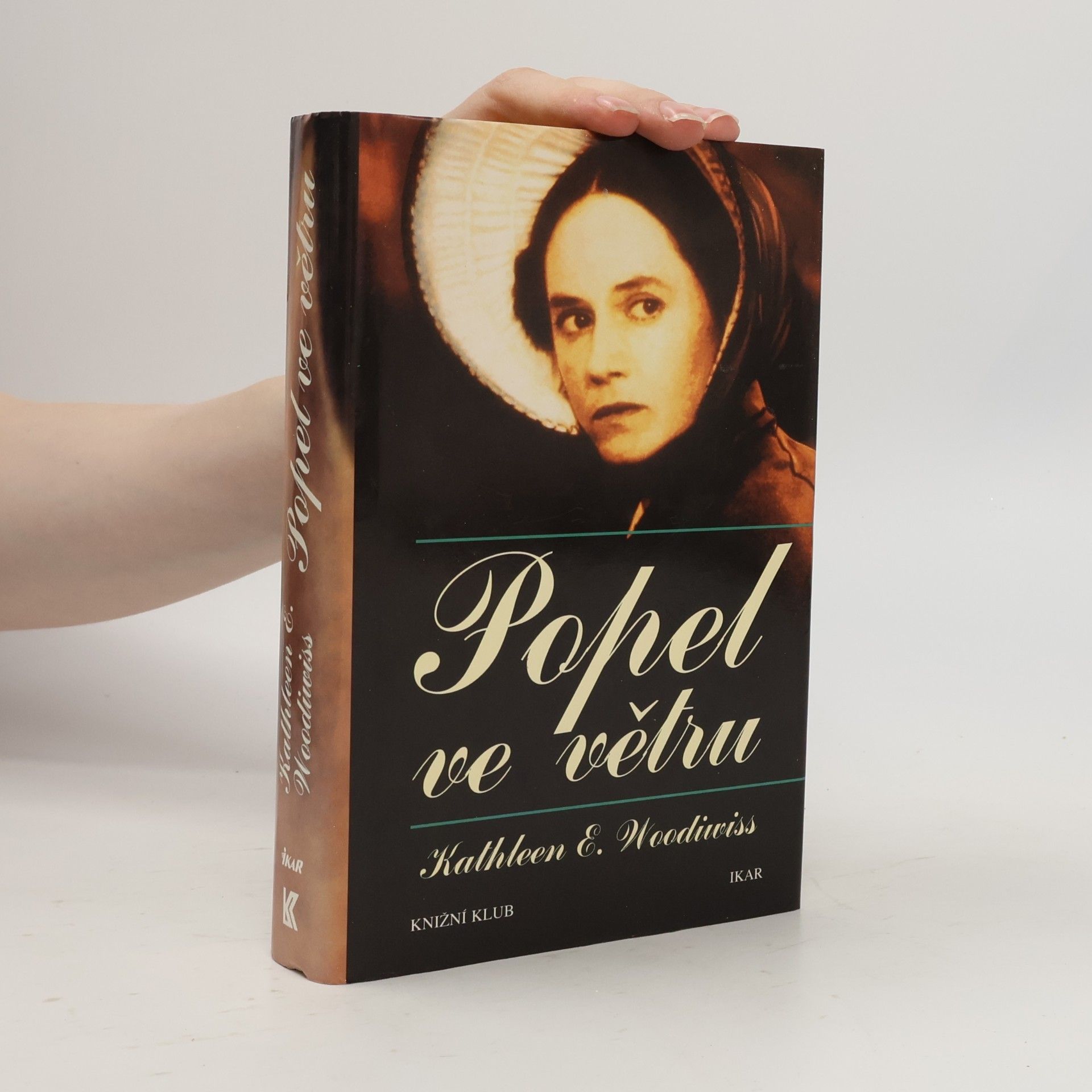 Kathleen E. Woodiwiss Popel ve větru