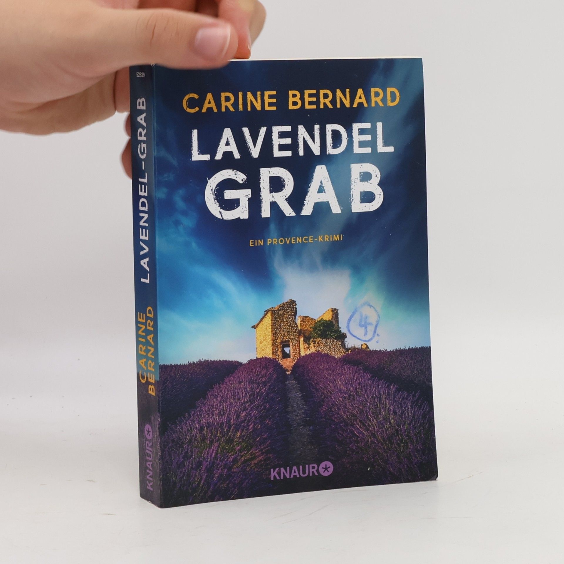 Carine Bernard Lavendel-Grab