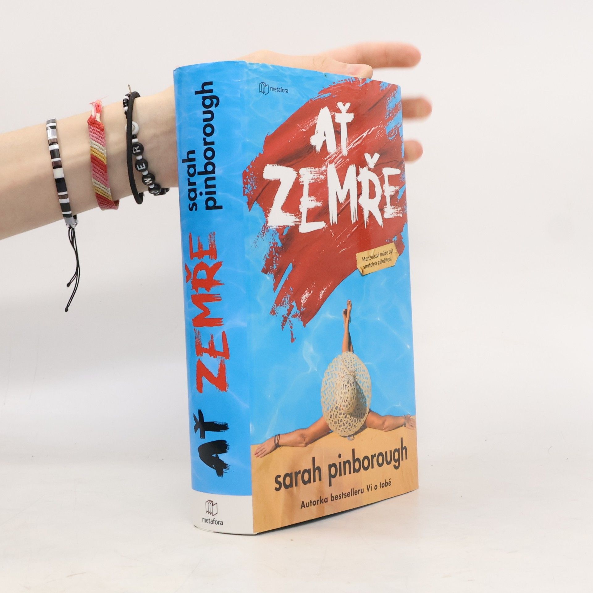 Sarah Pinborough Ať zemře