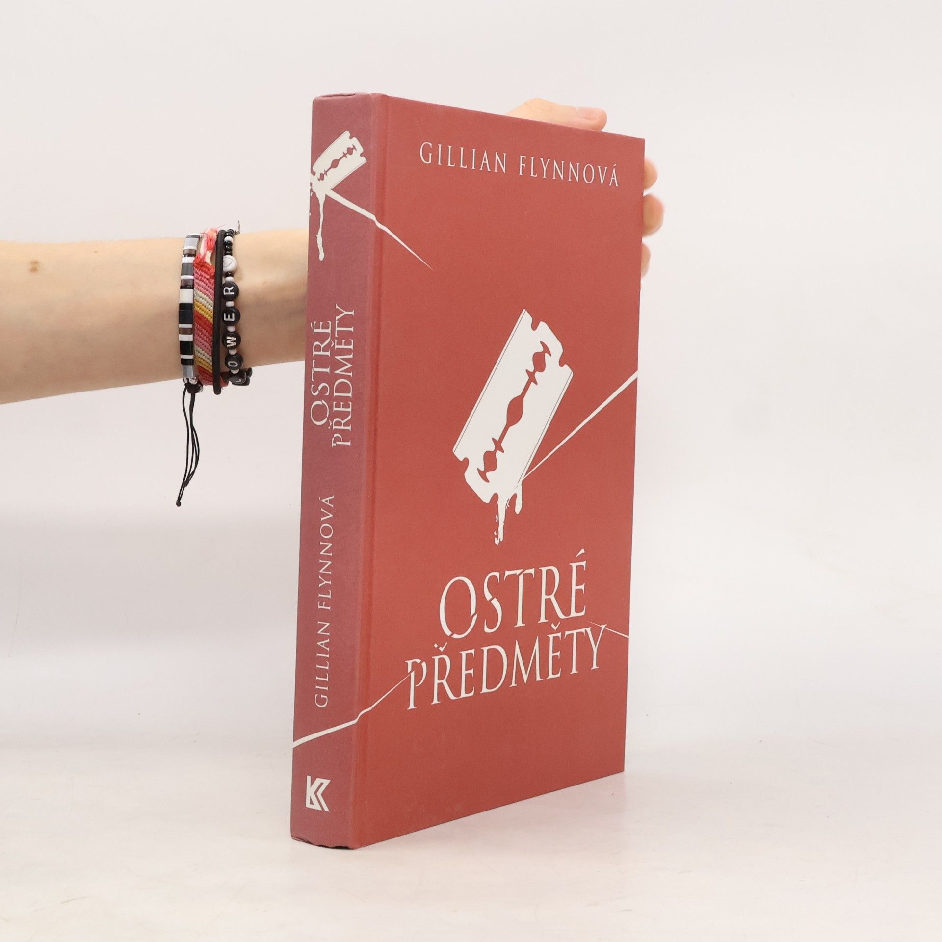 Gillian Flynn Ostré předměty