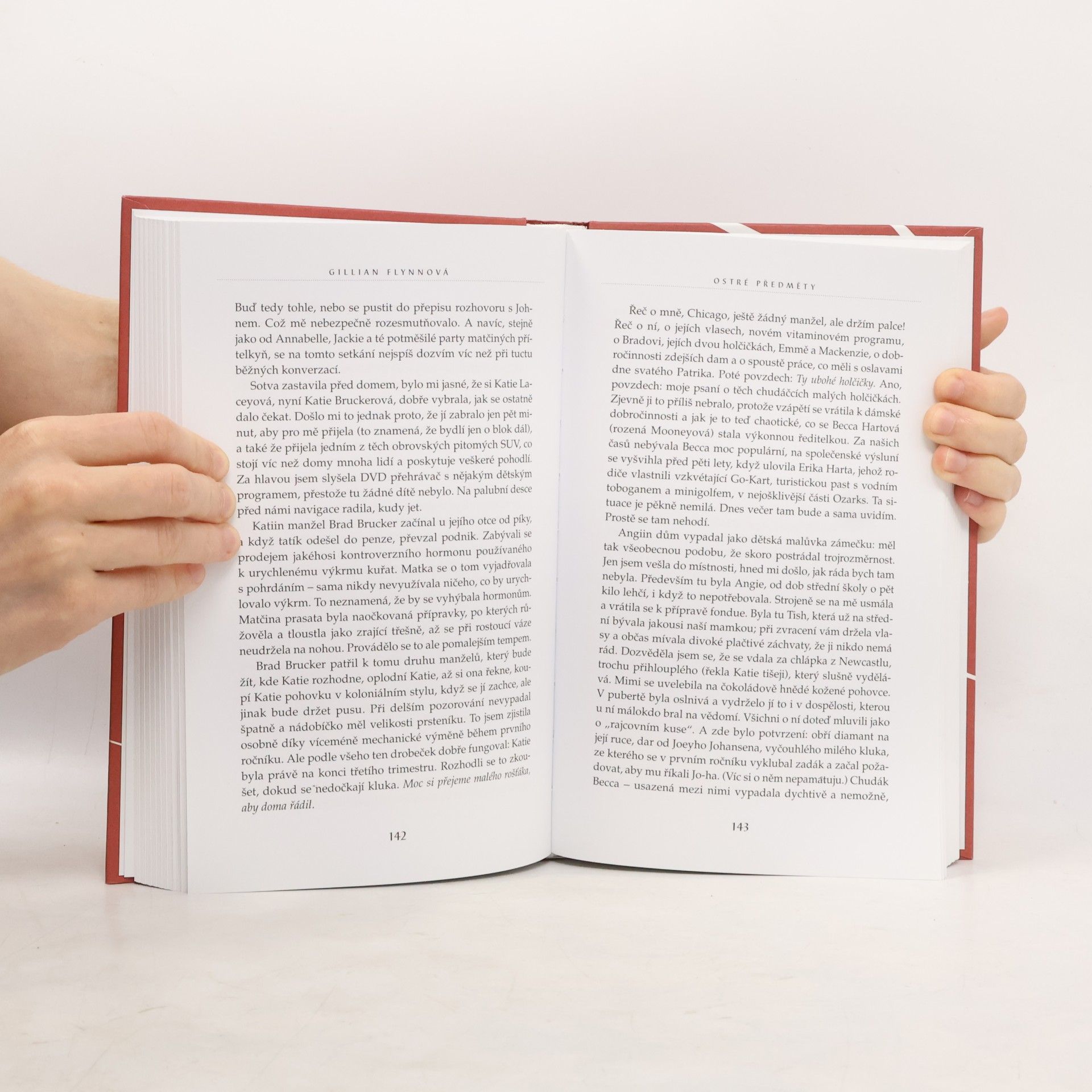 Gillian Flynn Ostré předměty