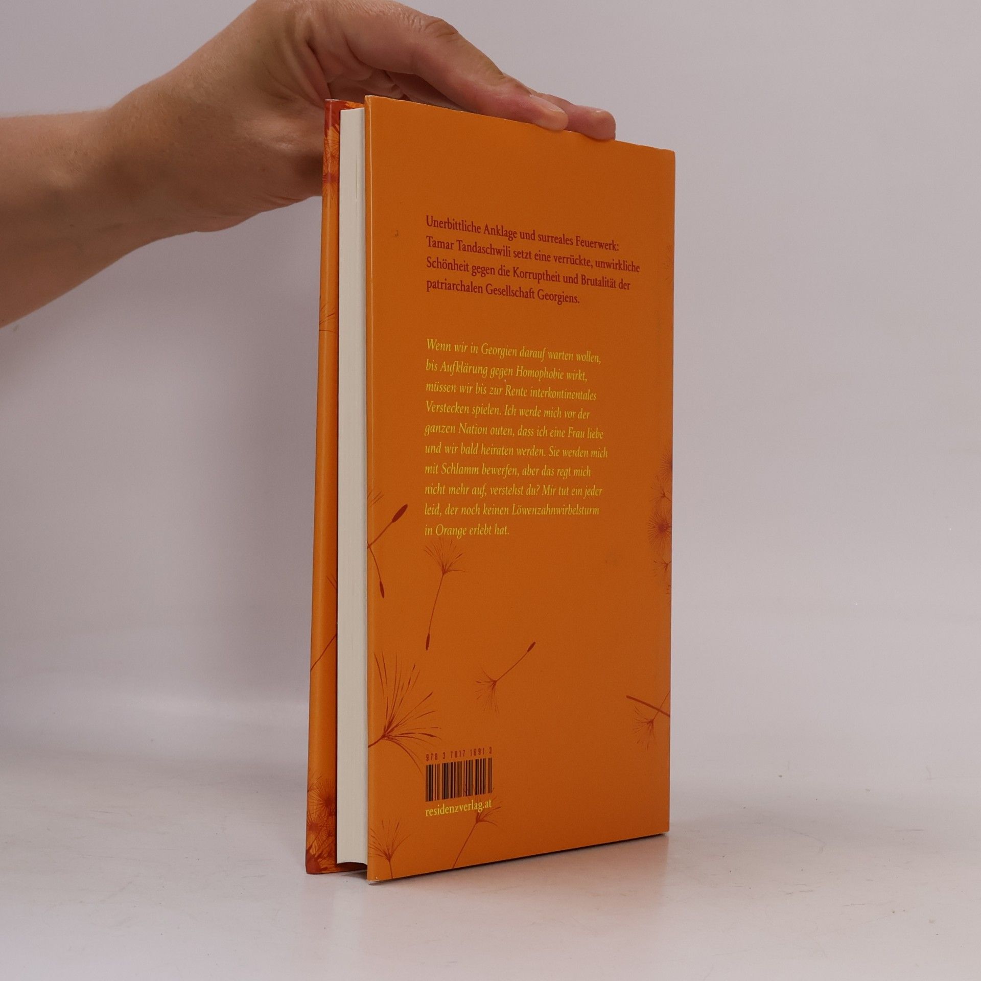 T. amar T. andas vili Löwenzahnwirbelsturm in Orange