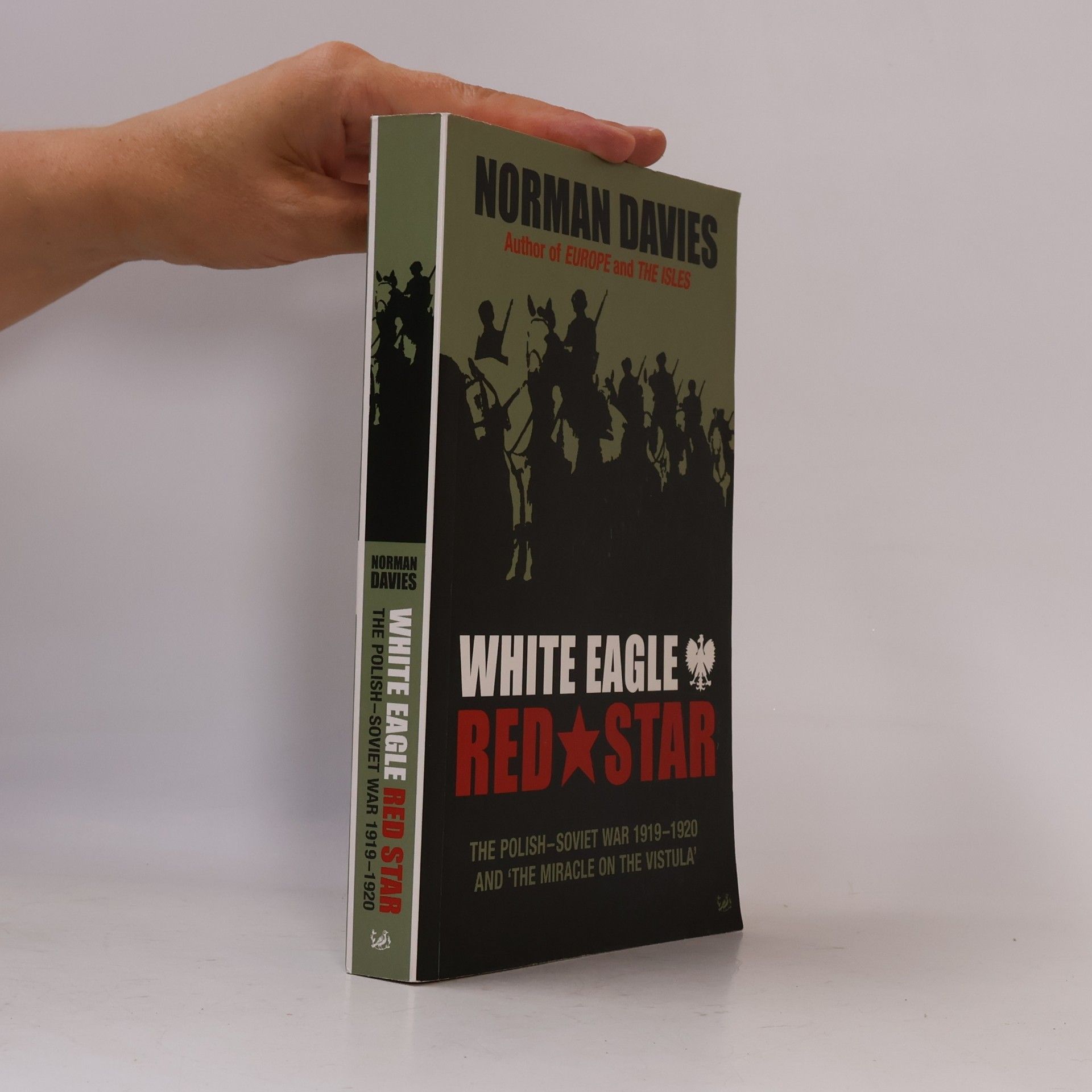 Norman Davies White Eagle, Red Star