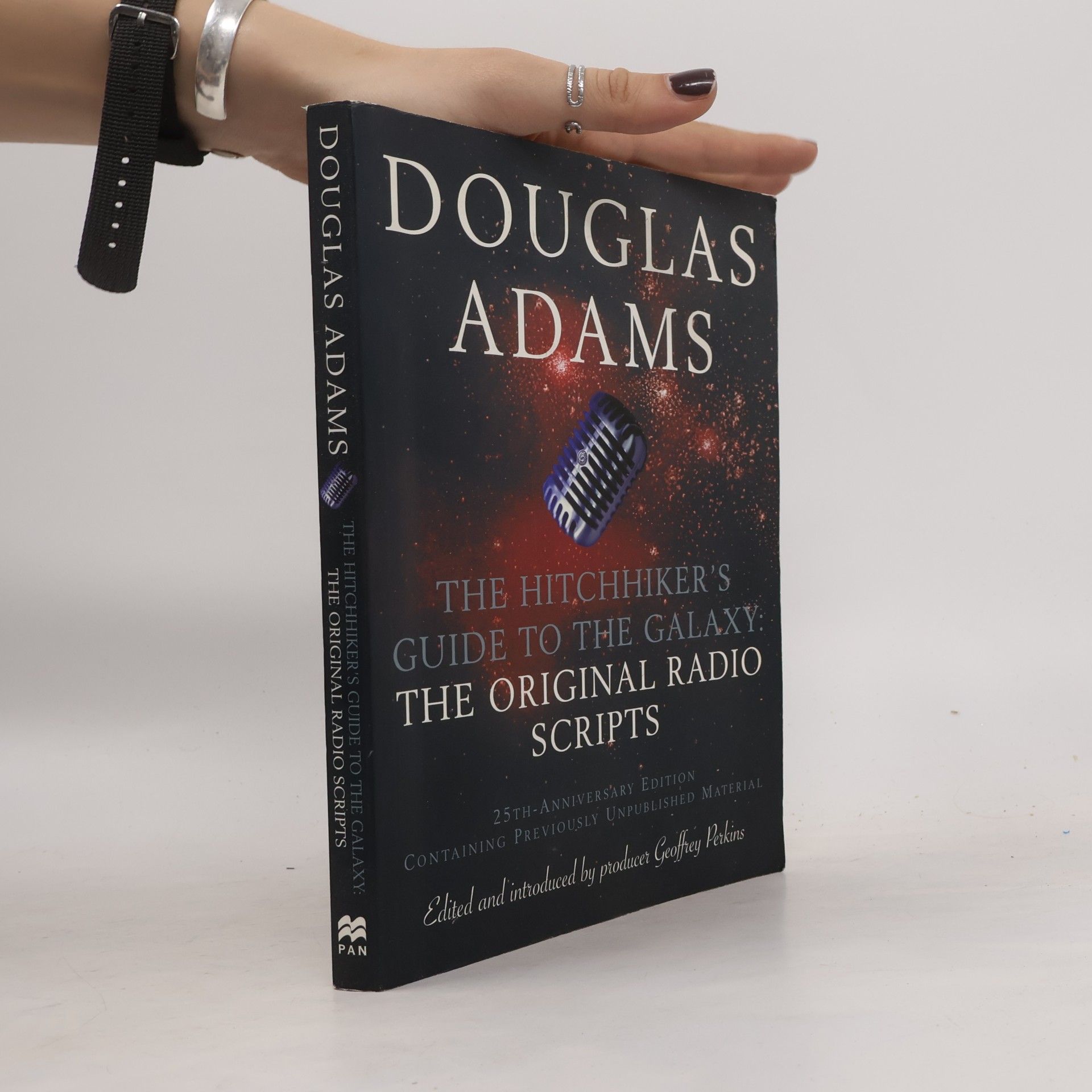 Douglas Adams The Hitchhiker's Guide to the Galaxy