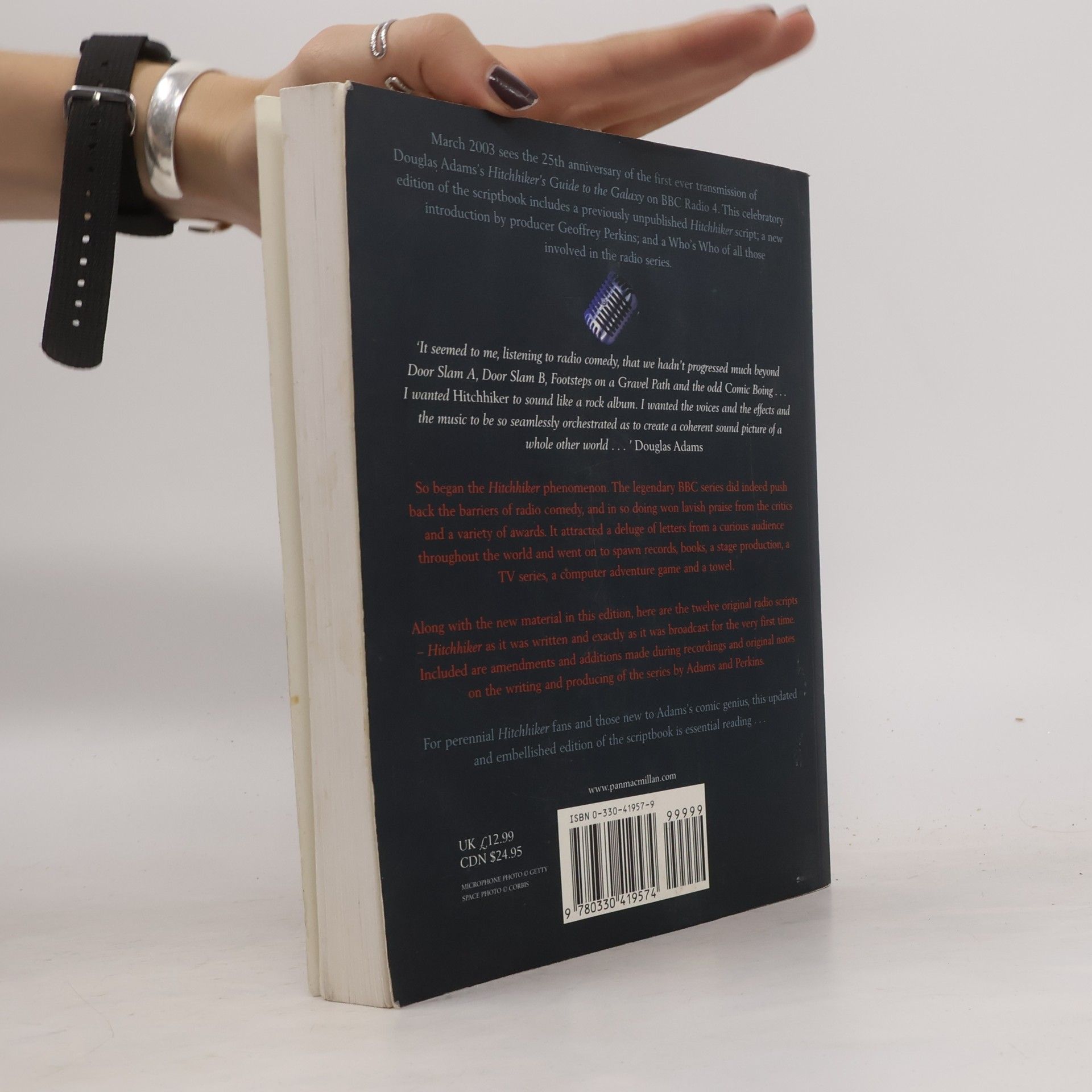 Douglas Adams The Hitchhiker's Guide to the Galaxy