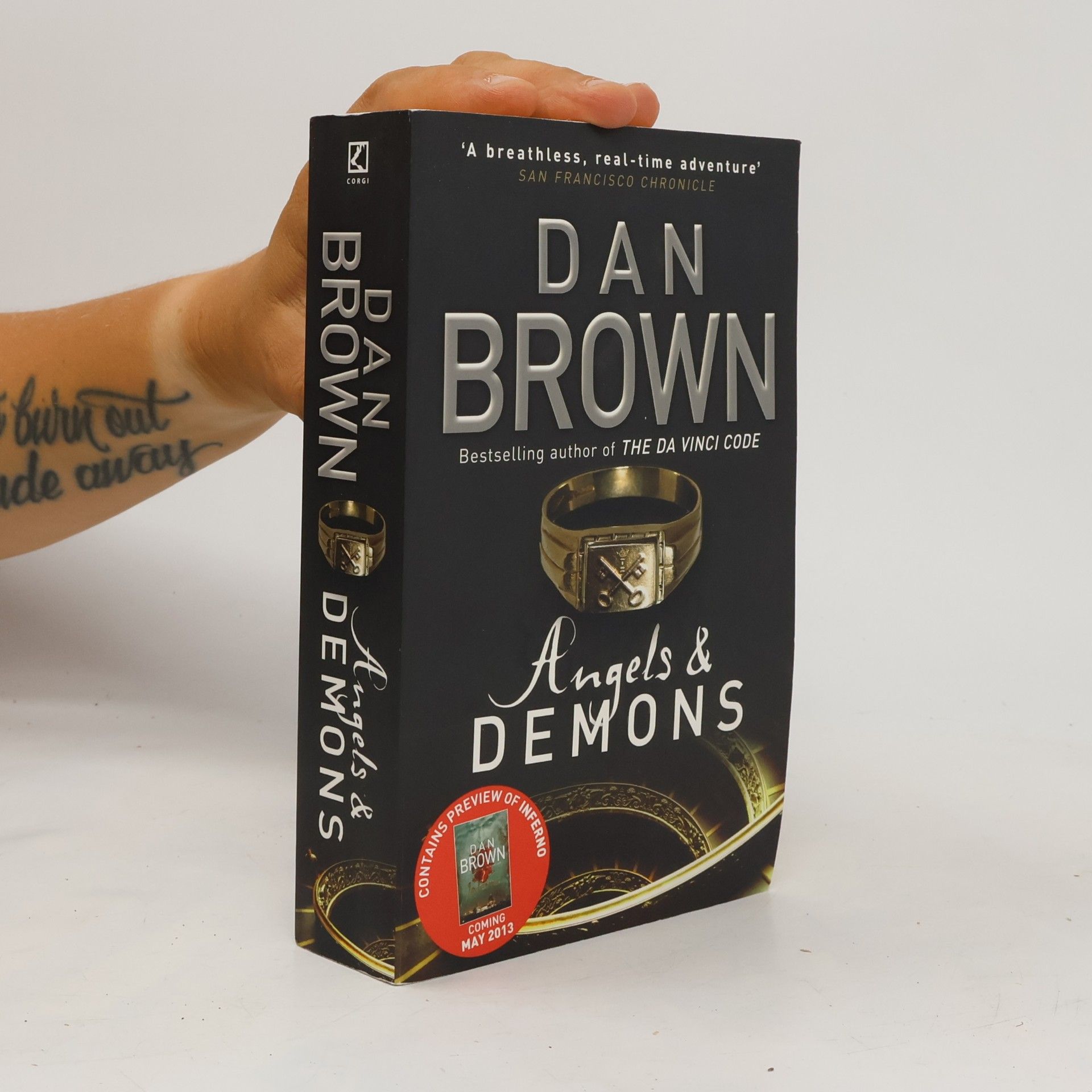 Dan Brown Angels & demons