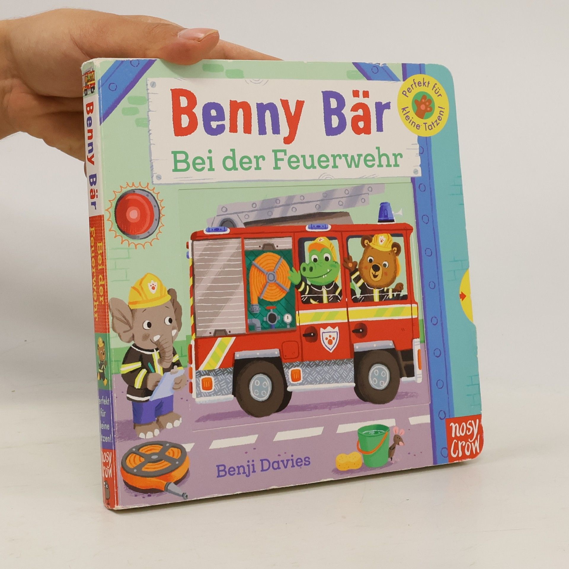 Mareike Harel Benny Bär bei der Feuerwehr