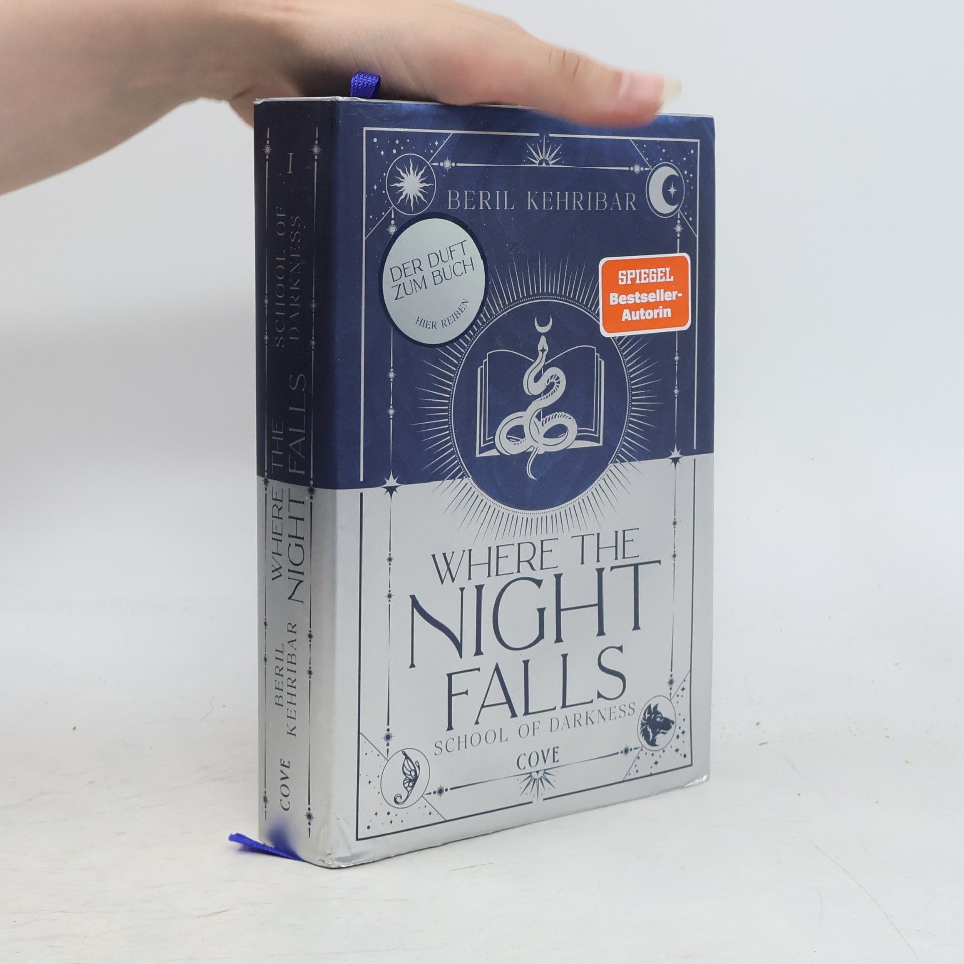Beril Kehribar School of Darkness - 1: Where the Night Falls: Schmuckausgabe mit Lesebändchen und limitiertem Motiv-Farbschnitt
