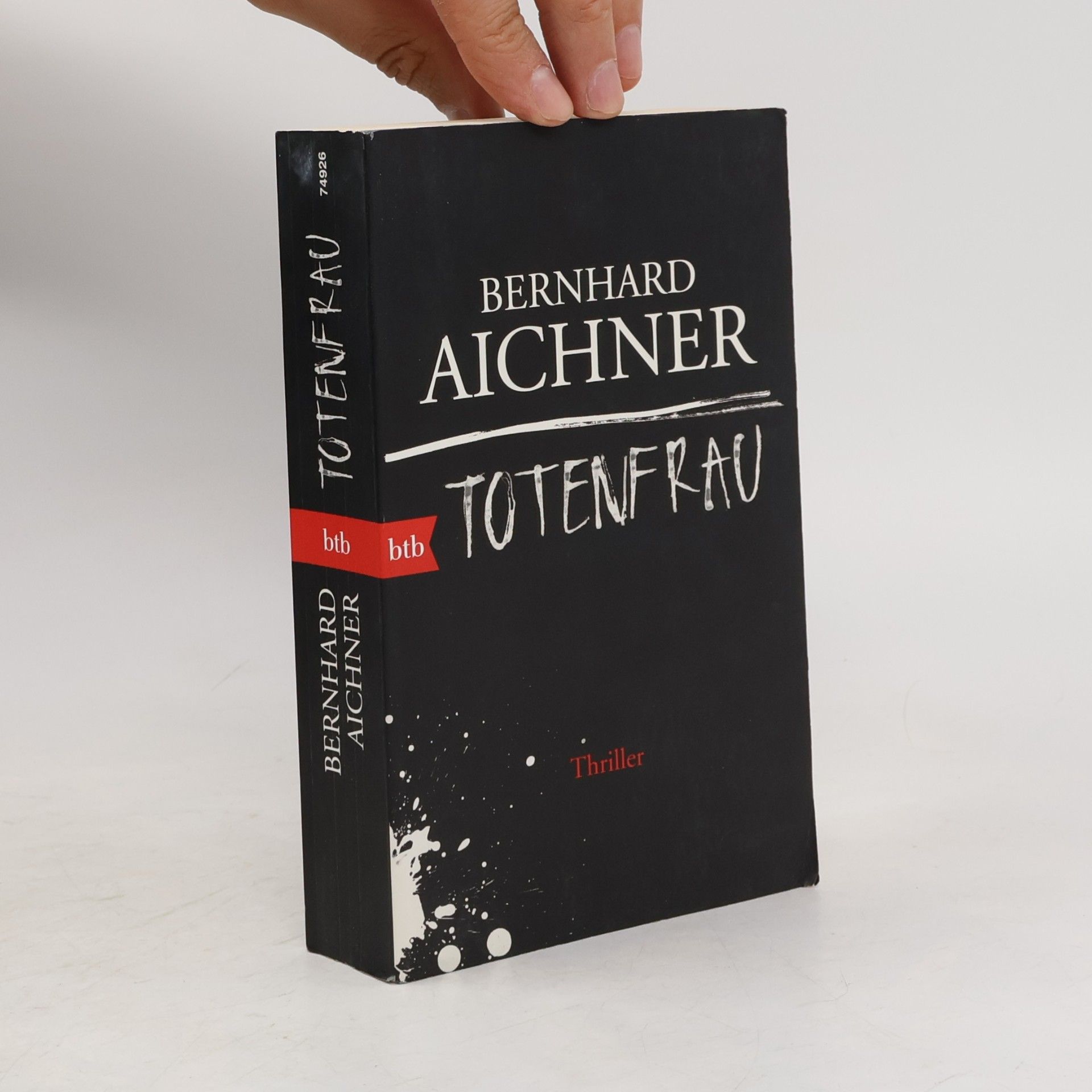 Bernhard Aichner Totenfrau