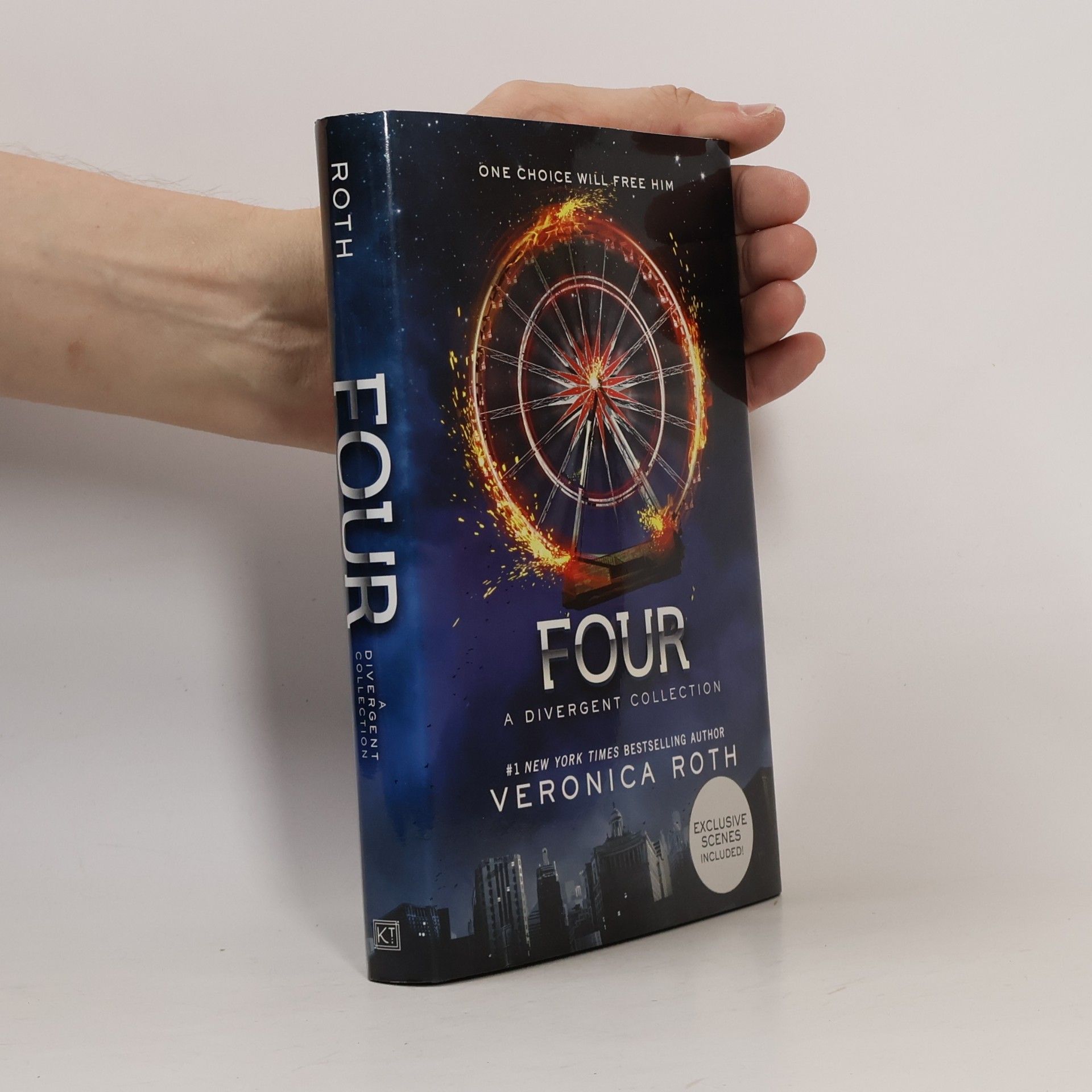 Veronica Roth Four: a Divergent collection