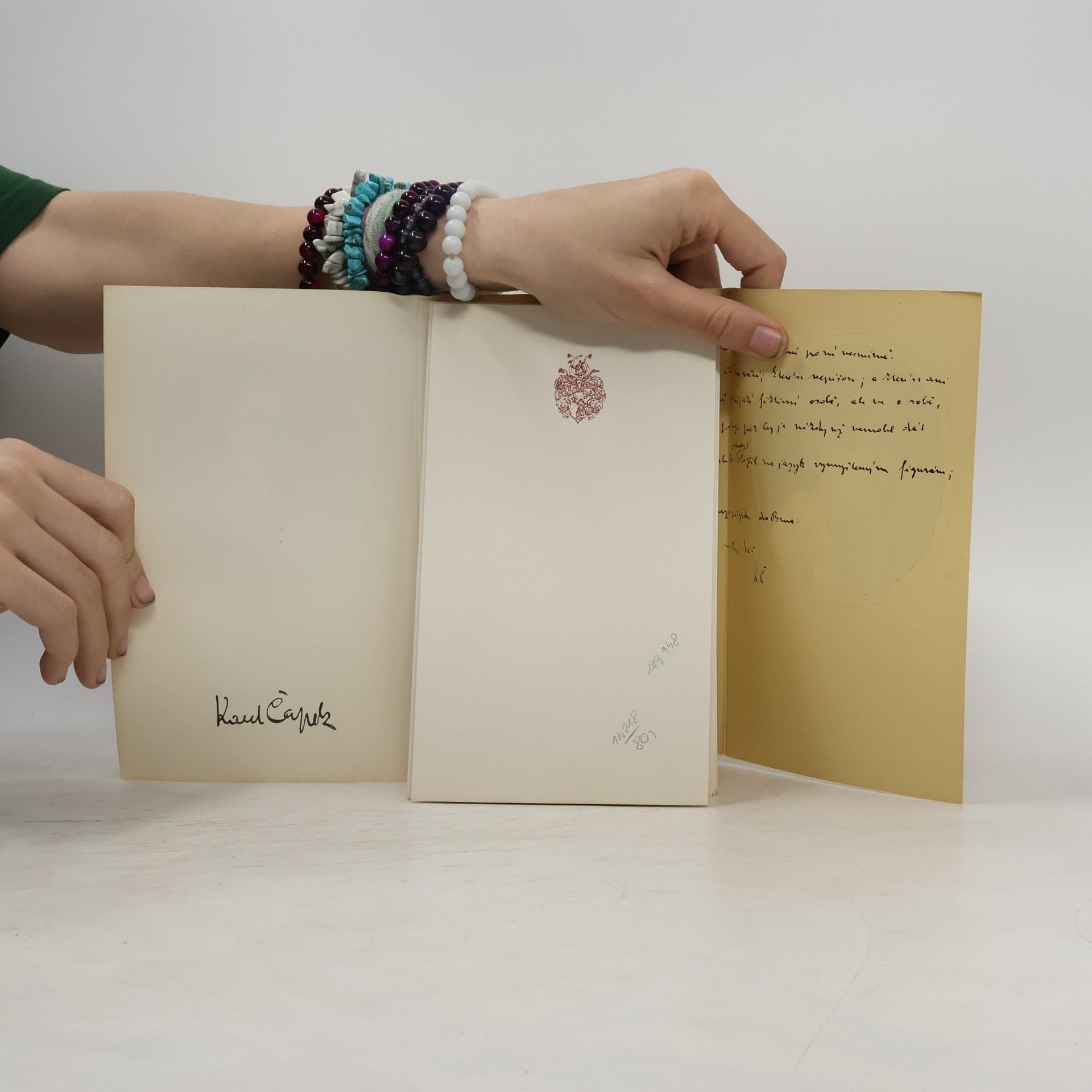 Karel Čapek Karel Čapek Věře Hrůzové. Dopisy ze zásuvky
