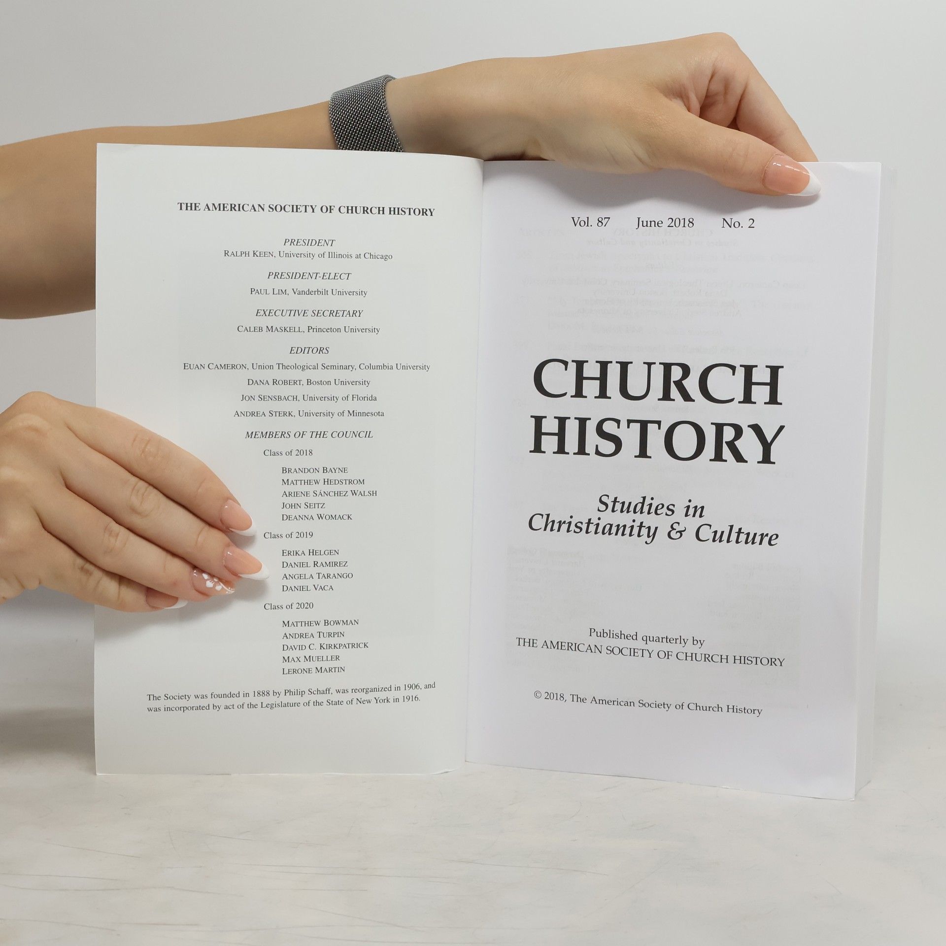 Autores varios Church History
