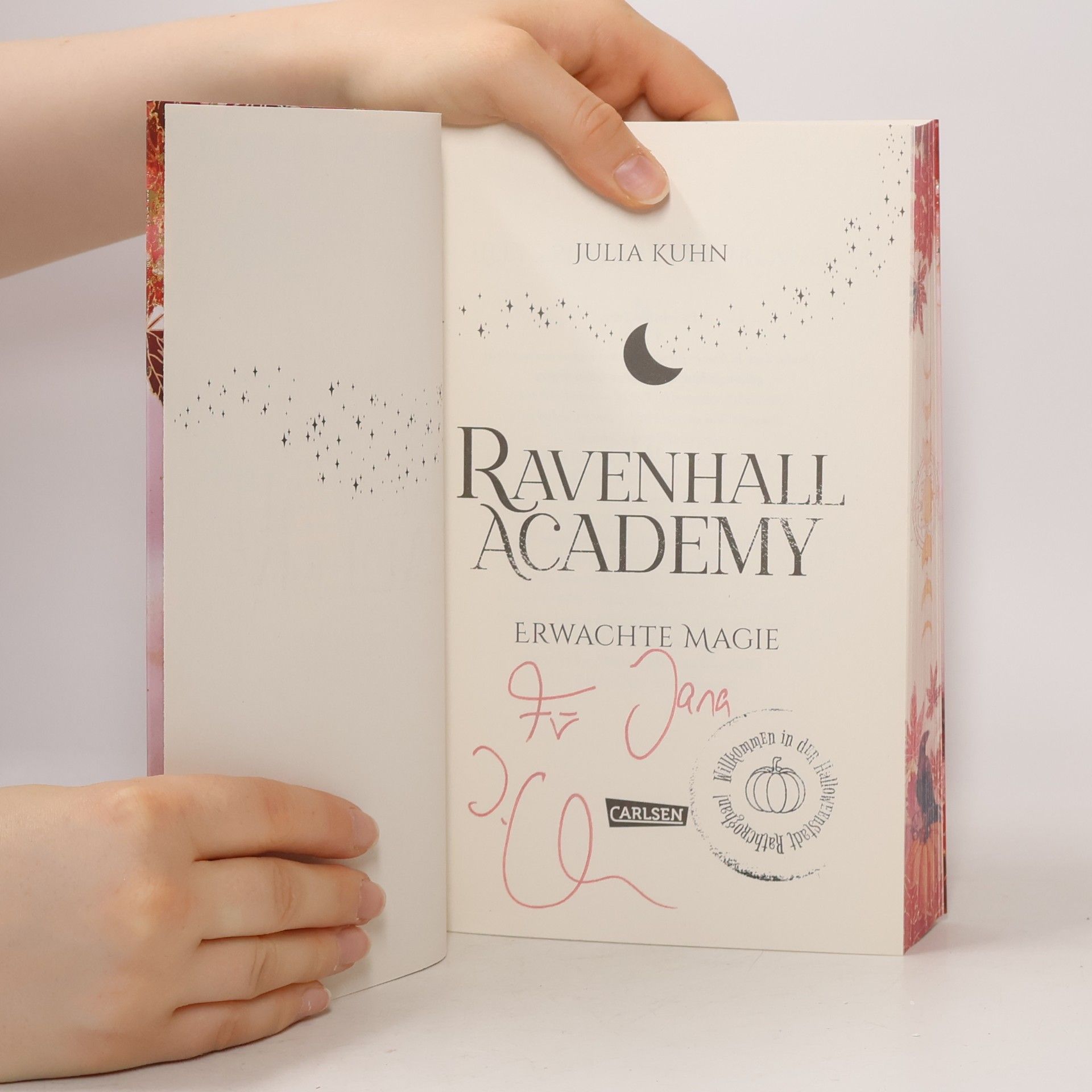 Julia Kuhn Ravenhall Academy 2: Erwachte Magie