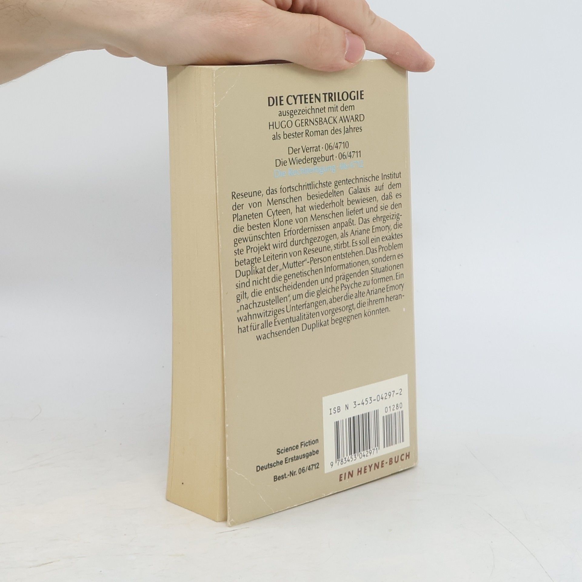 C. J. Cherryh Cyteen, Die Rechtfertigung. Dritter Roman des Cloning- Projekts Ariane Emory.
