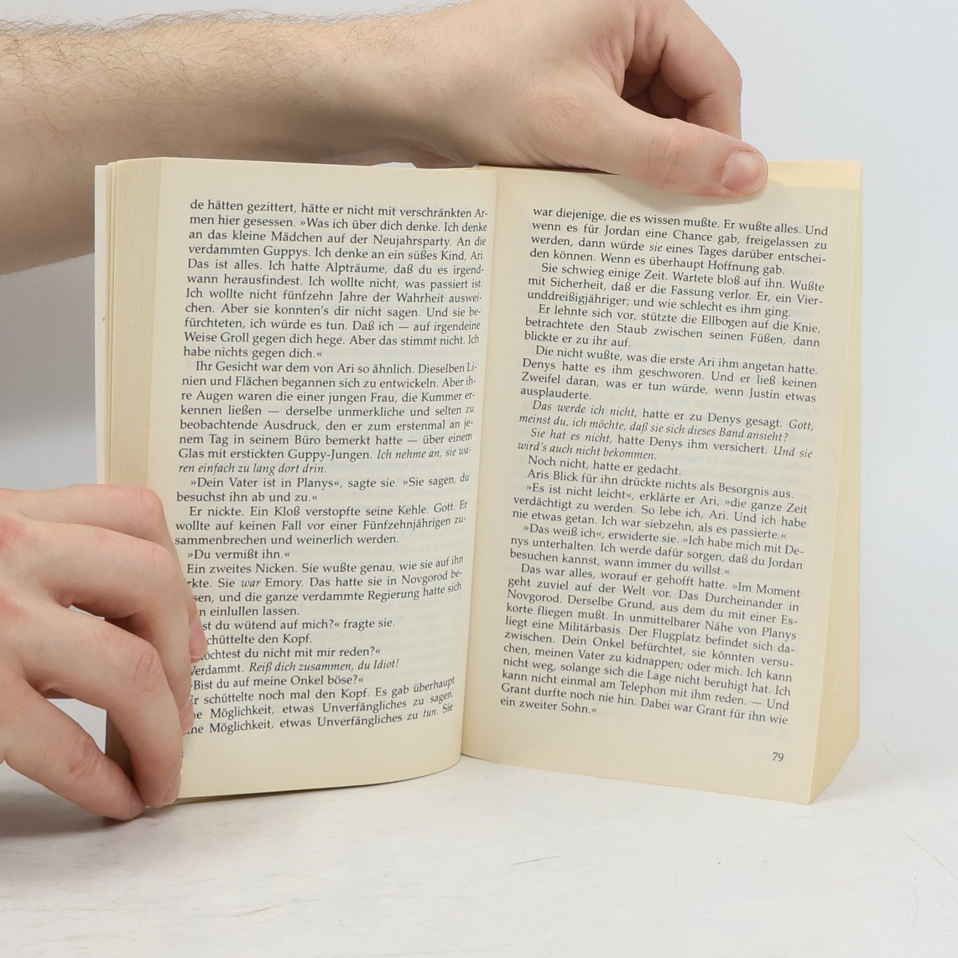 C. J. Cherryh Cyteen, Die Rechtfertigung. Dritter Roman des Cloning- Projekts Ariane Emory.