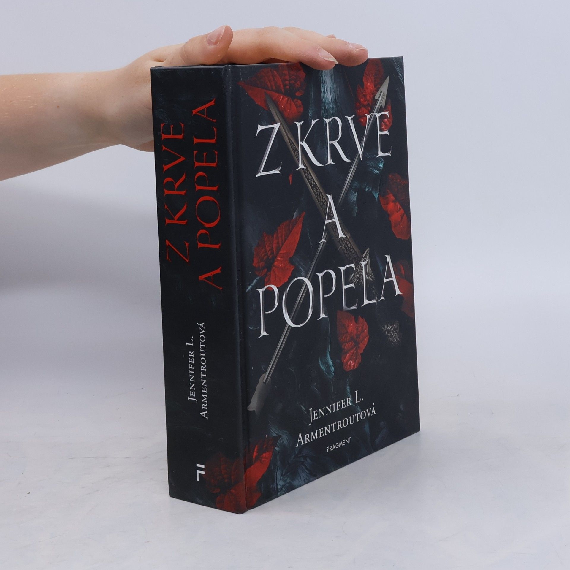 Jennifer L. Armentrout Z krve a popela