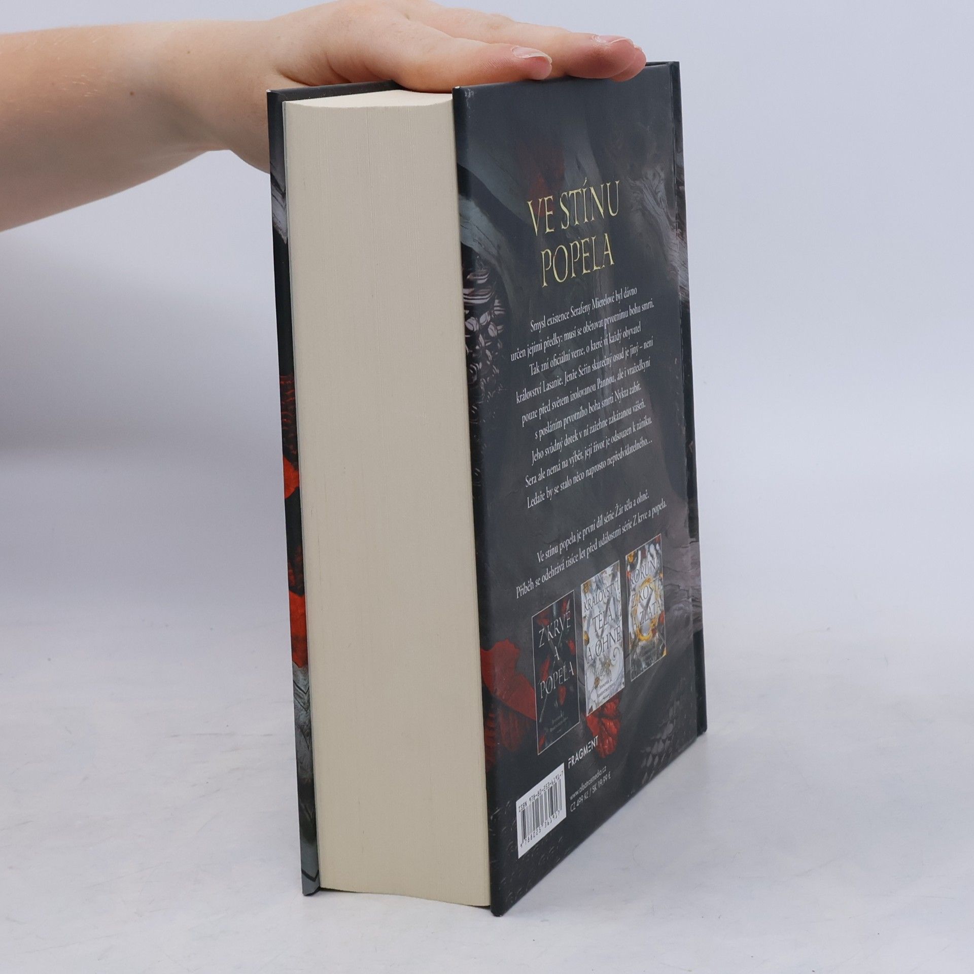 Jennifer L. Armentrout Ve stínu popela