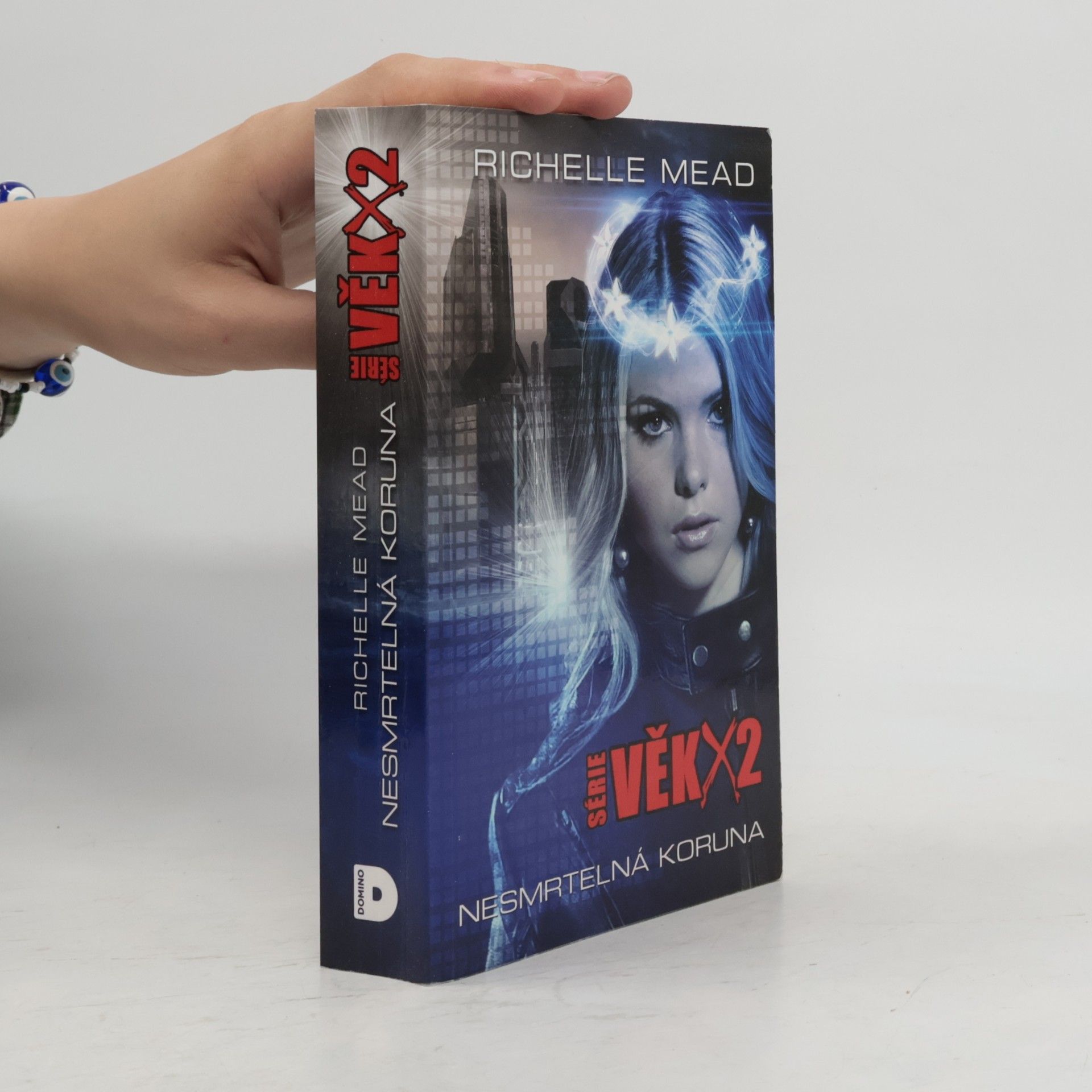 Richelle Mead Nesmrtelná koruna. Věk X. 2. díl