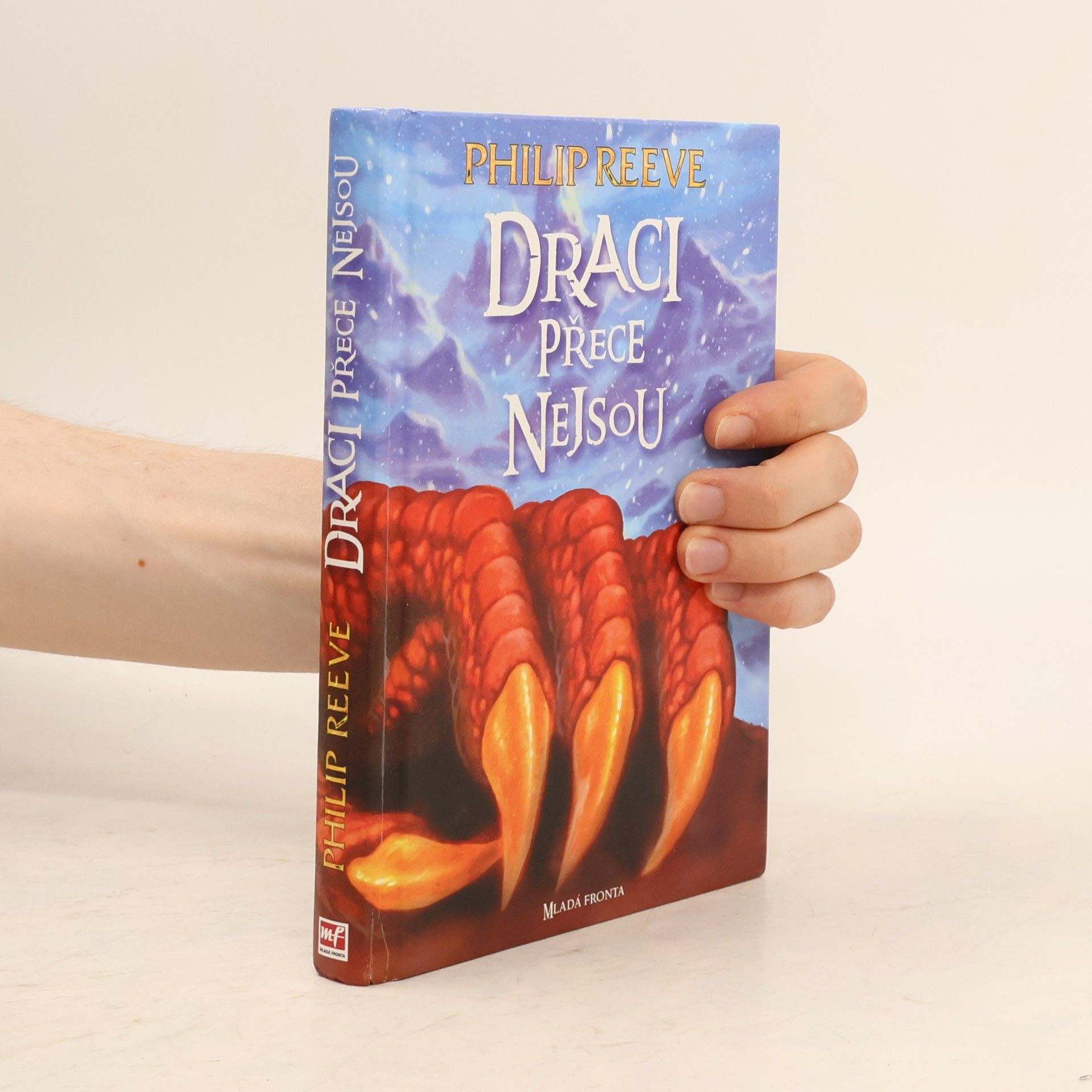 Philip Reeve Draci přece nejsou