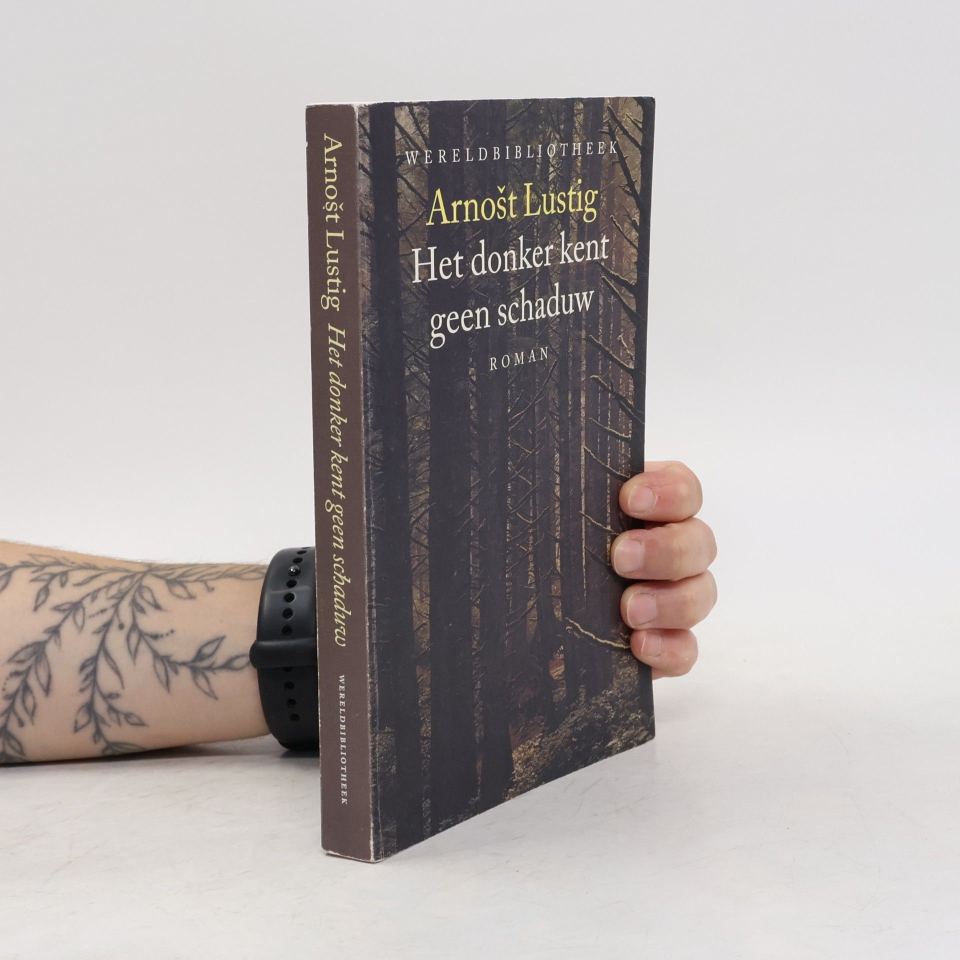 M.M. Lindenburg Het donker kent geen schaduw