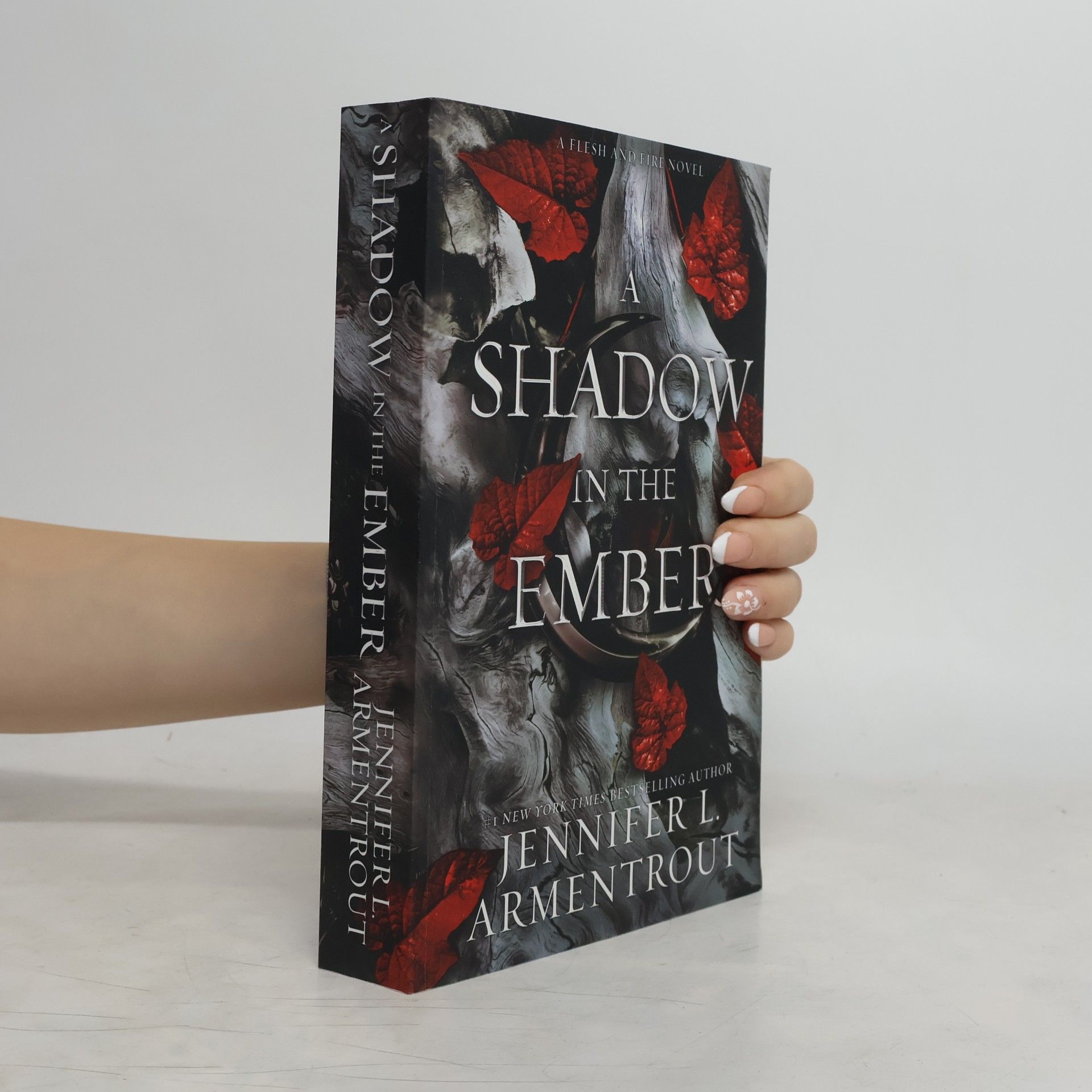 Jennifer L. Armentrout A Shadow In The Ember