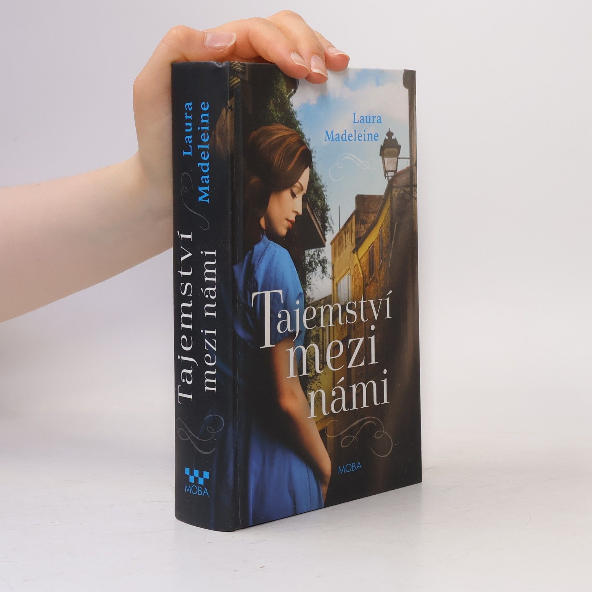 Laura Madeleine Tajemství mezi námi