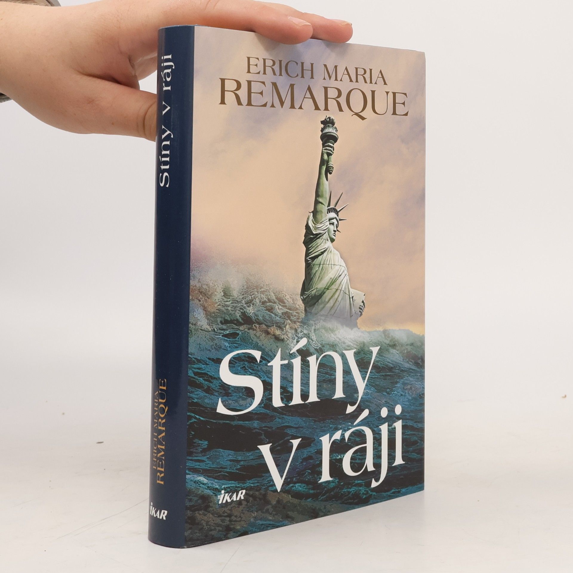 Erich Maria Remarque Stíny v ráji