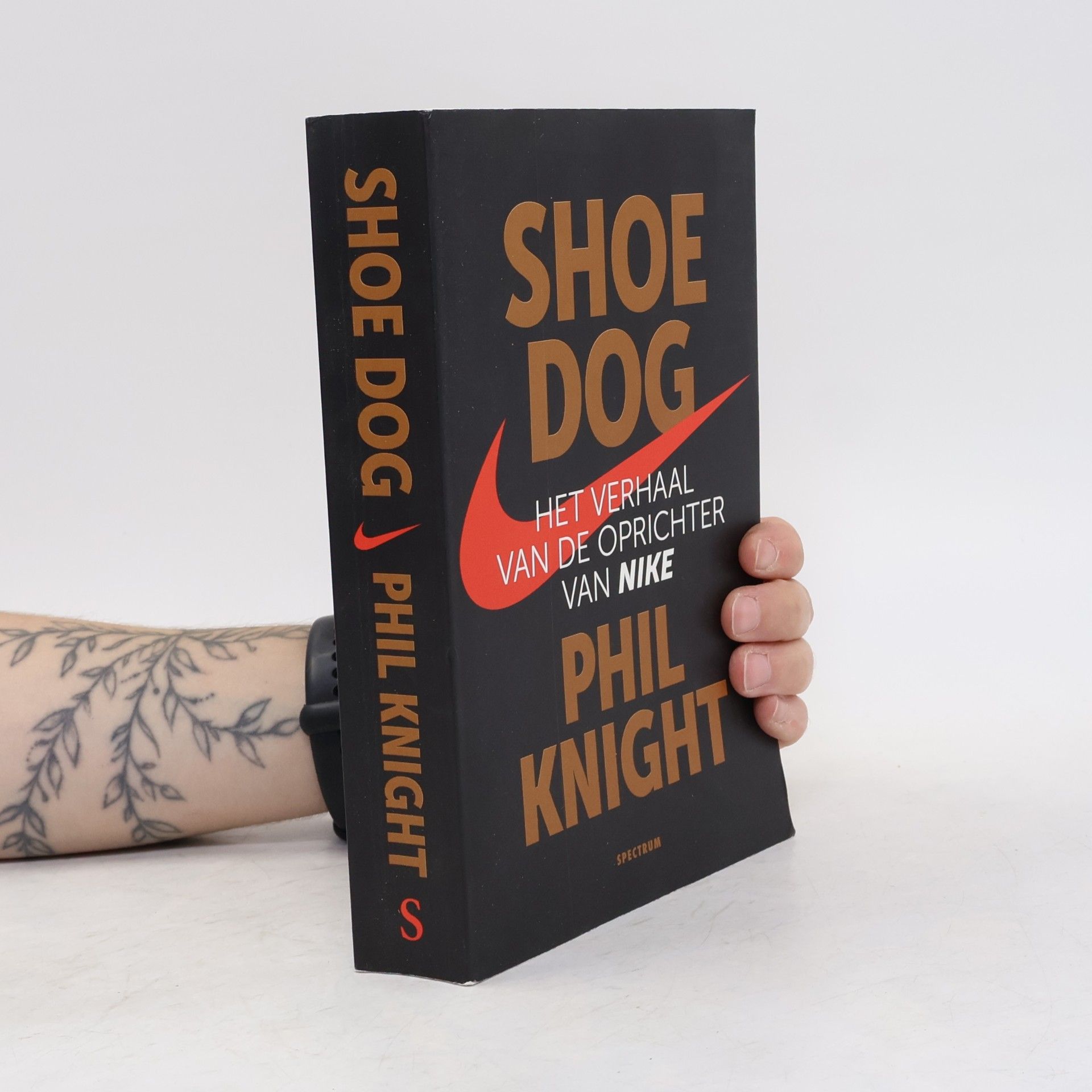 Phil Knight Shoe Dog