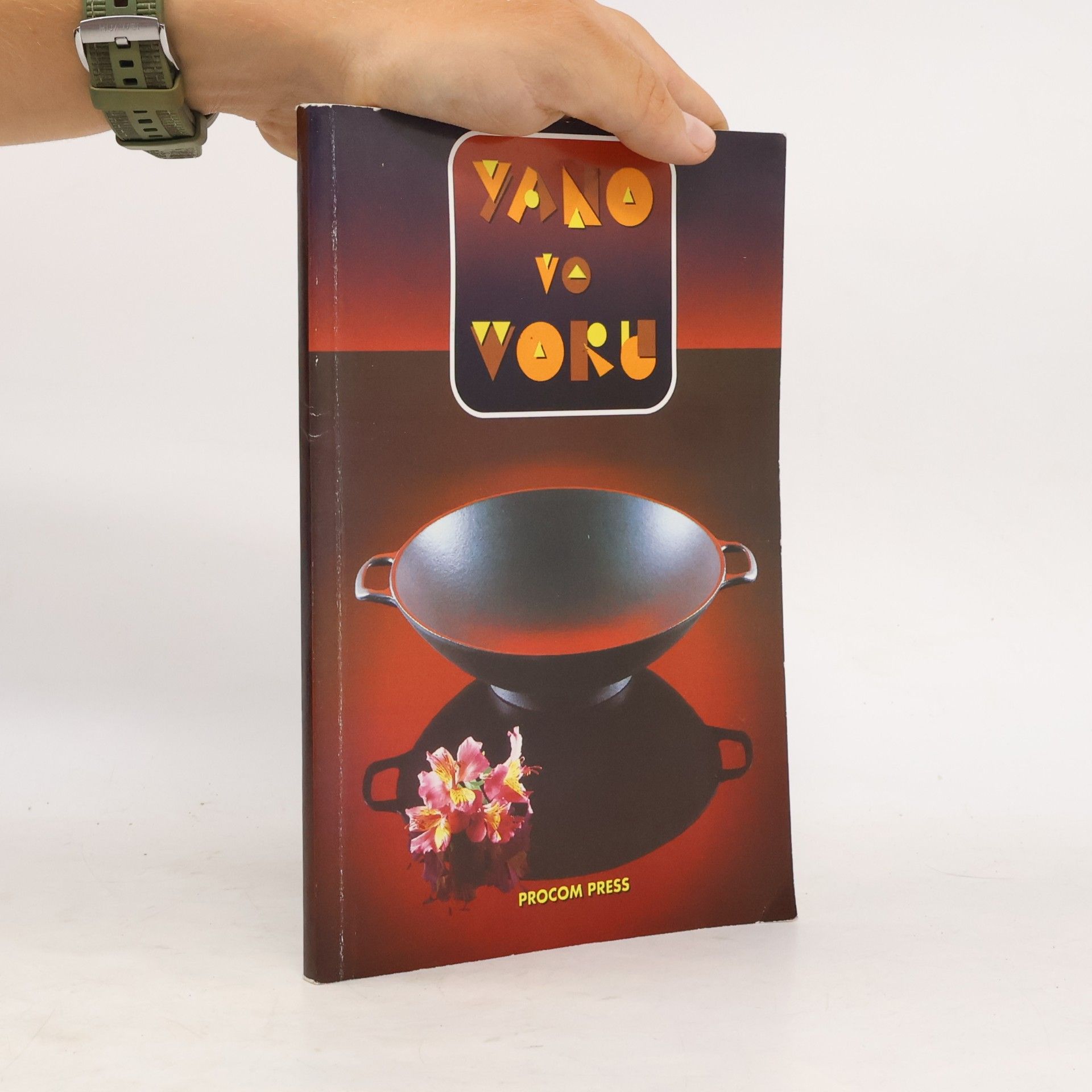 Yan Floyd Yano varí vo woku